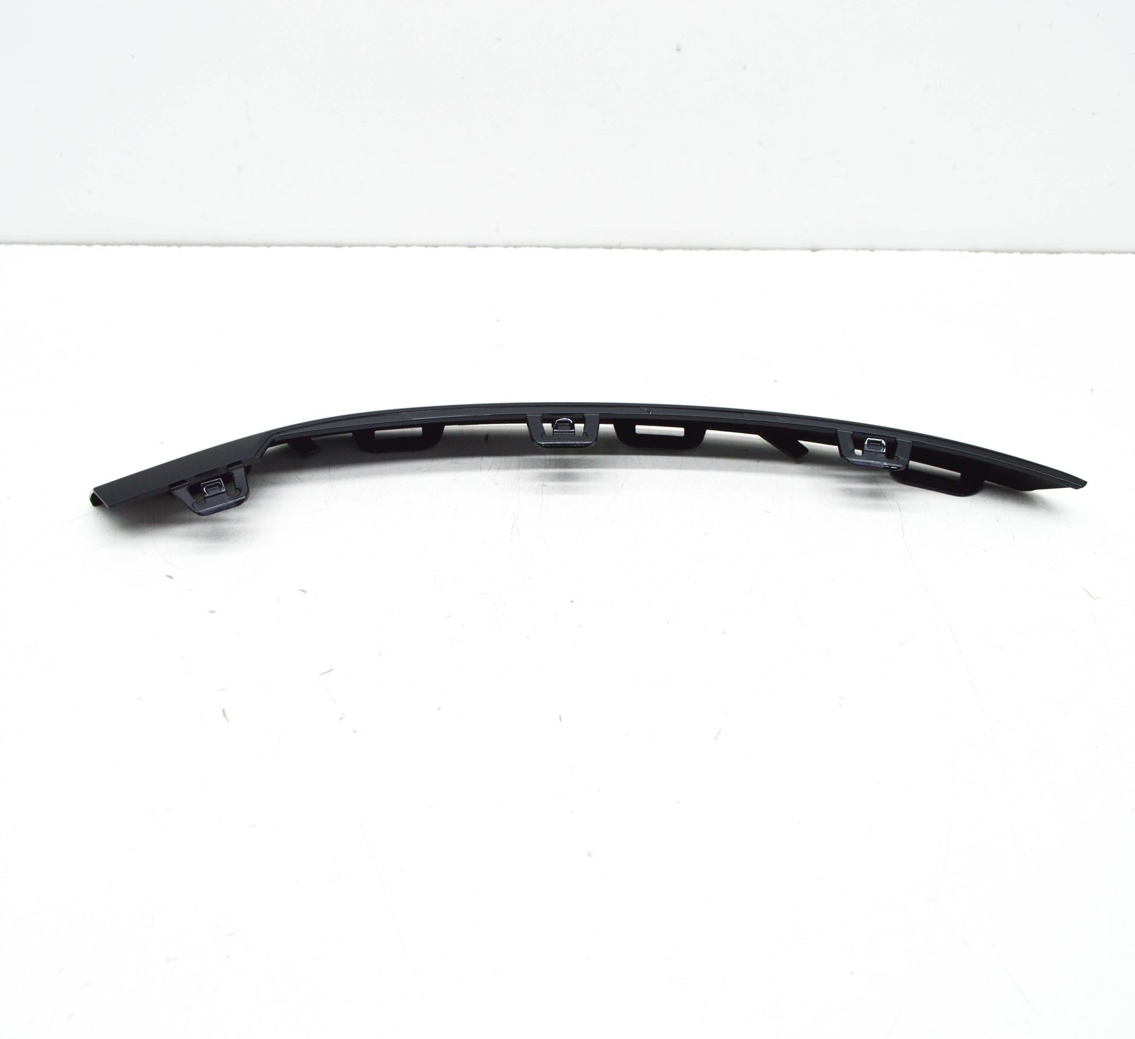 NEW MB GLC C253 FRONT RIGHT BUMPER LOWER MOULDING A2538855400 ORIGINAL
