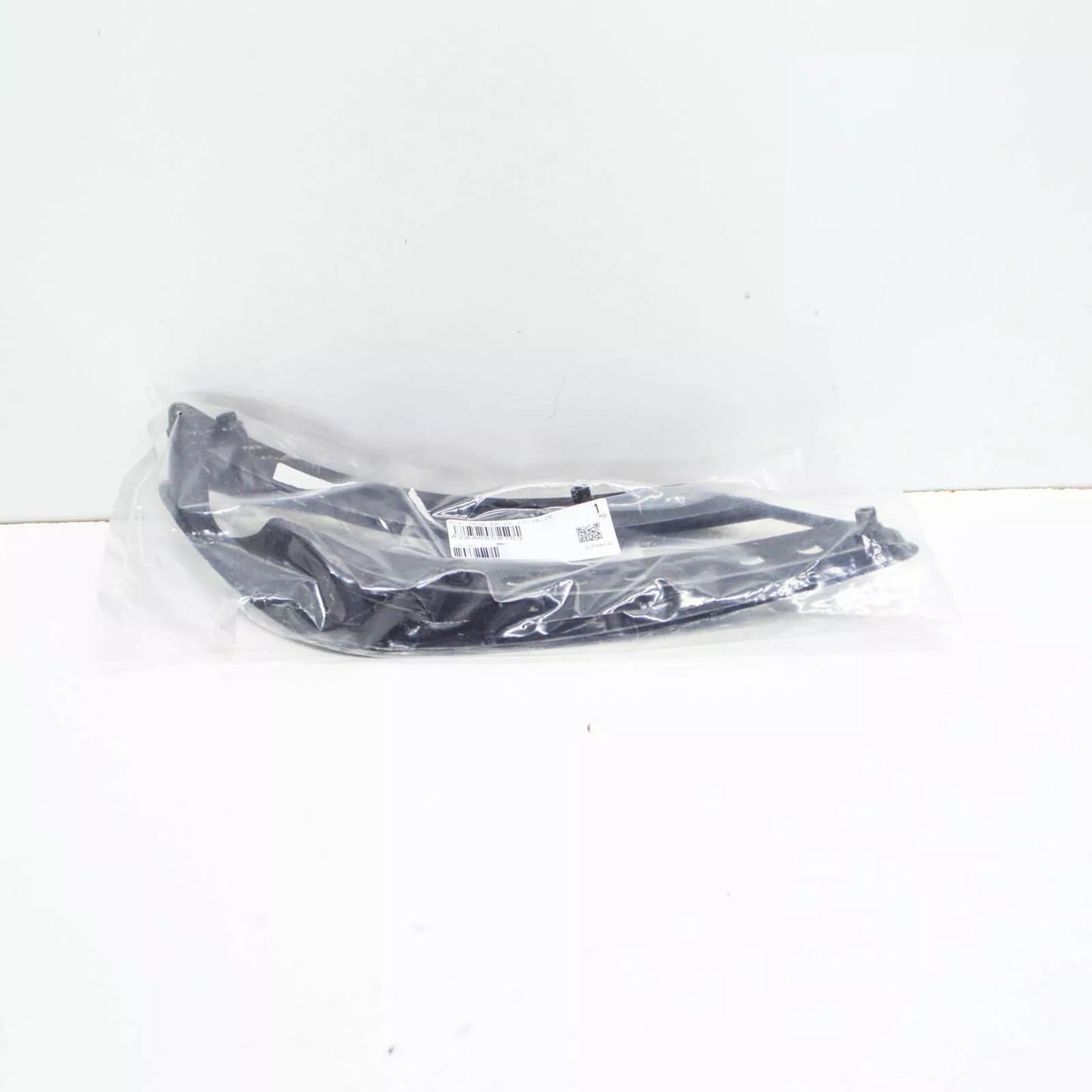 NEW MERCEDES-BENZ C W204 FRONT BUMPER RIGHT GRILLE A2048850753