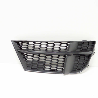 NEW AUDI A3 8P FRONT BUMPER RIGHT SIDE GRILLE 8V3807682QESM 2013 ORIGINAL