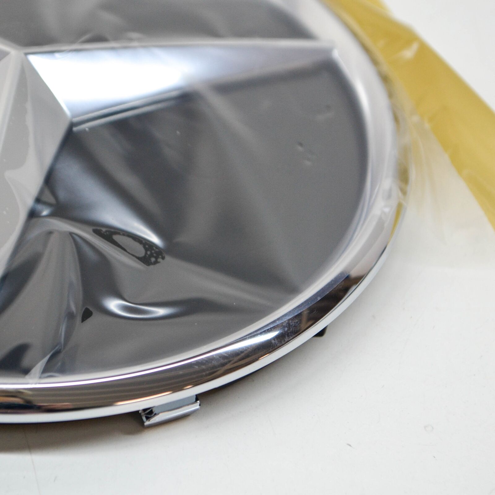 NEW MERCEDES-BENZ C W205 RADIATOR GRILLE STAR EMBLEM BASE A2058806406 ORIGINAL