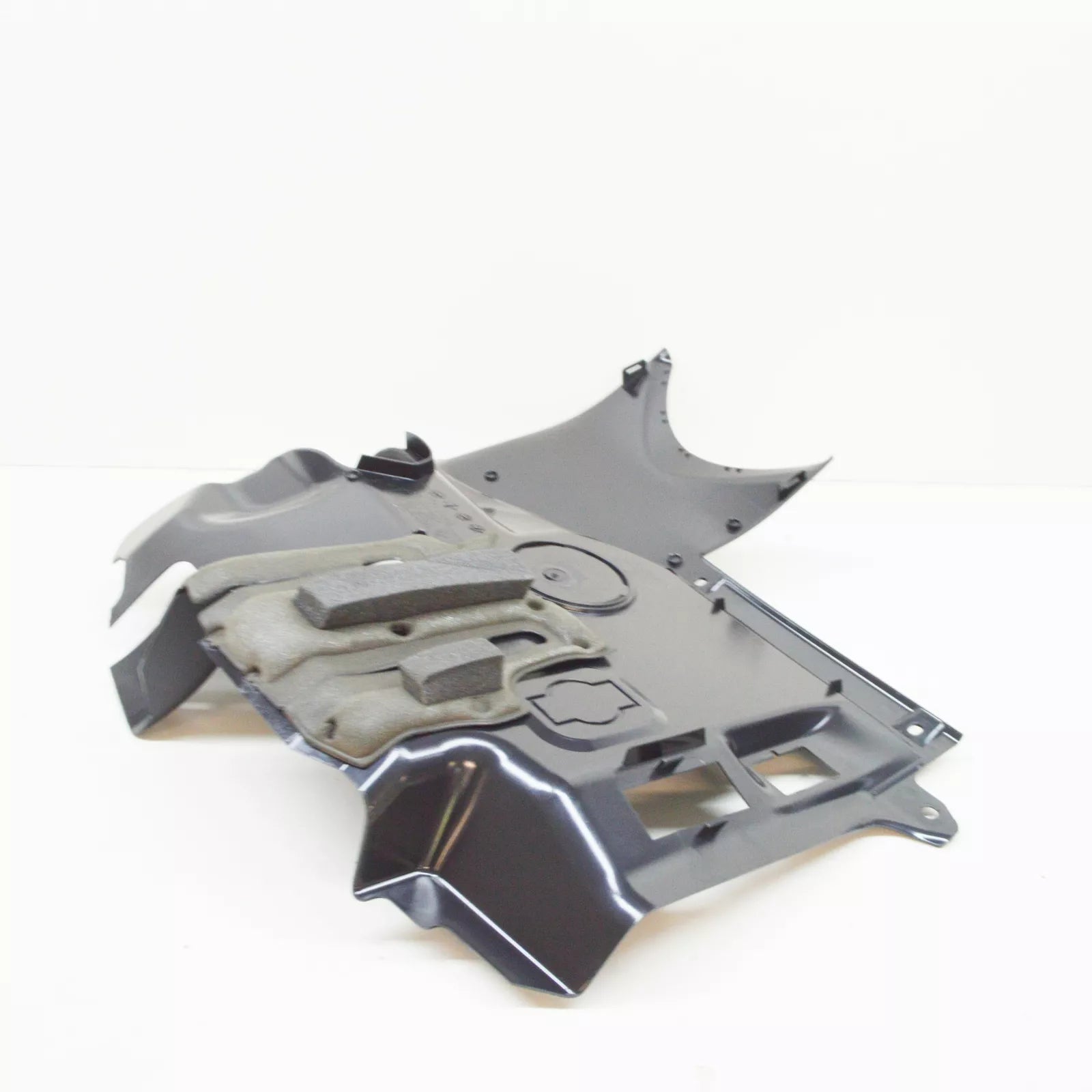 NEW BMW 3 E46 LEFT FOOT WELL TRIM 51457002608 7002608 ORIGINAL