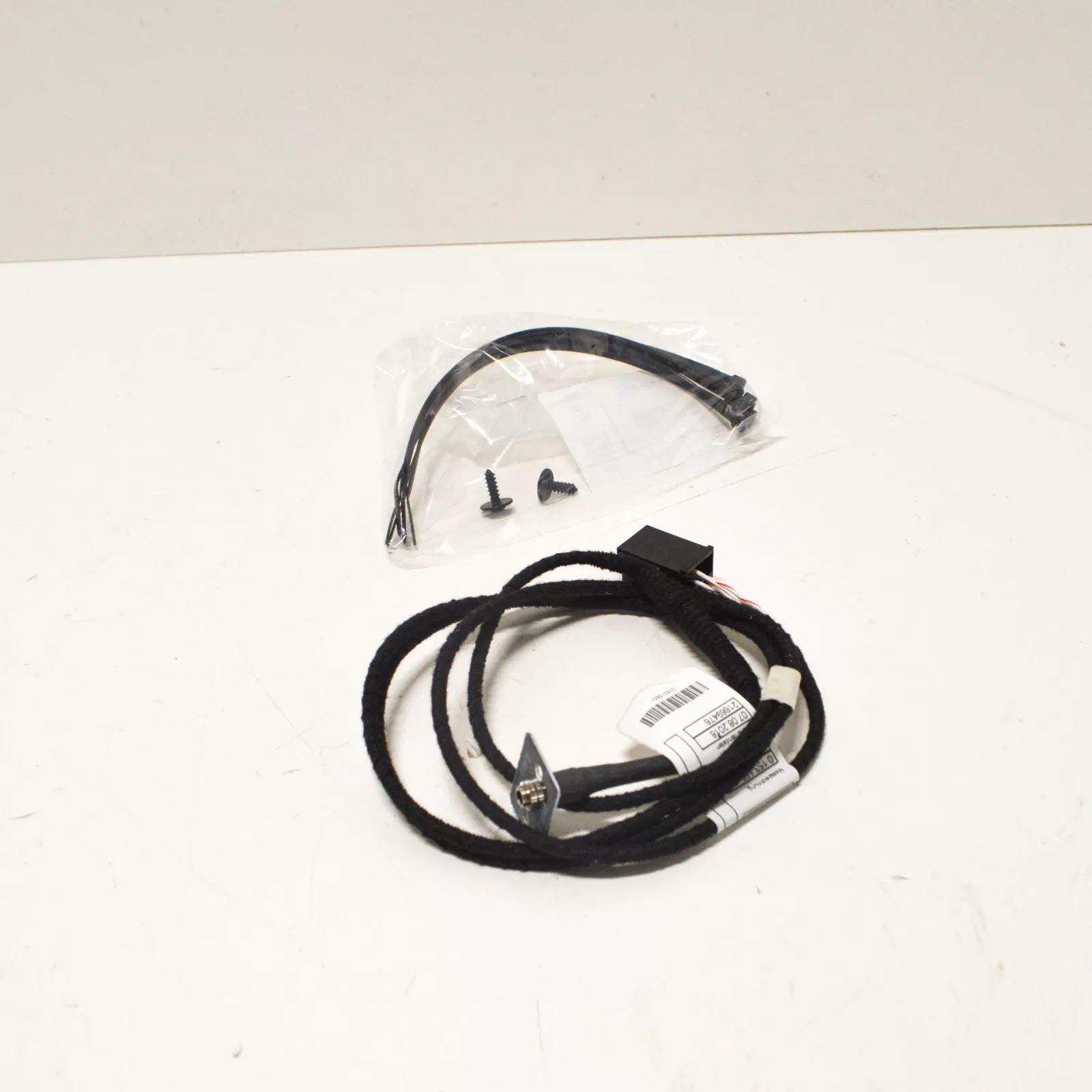 NEW BMW E39 E53 E60 E61 AUXILIARY CONNECTION RETROFIT KIT 0153502 65120153502