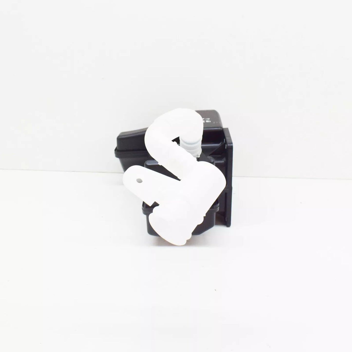 NEW VOLKSWAGEN GOLF MK6 WINDOW WASHER RESERVOIR TANK 5K0955453B ORIGINAL