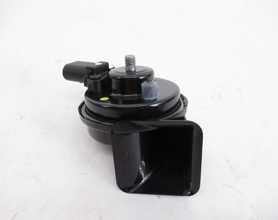 NEW VOLKSWAGEN BEETLE 5C HIGH NOTE HORN SIGNAL 8X0951223B ORIGINAL