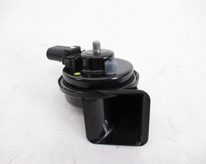 NEW VOLKSWAGEN BEETLE 5C HIGH NOTE HORN SIGNAL 8X0951223B ORIGINAL