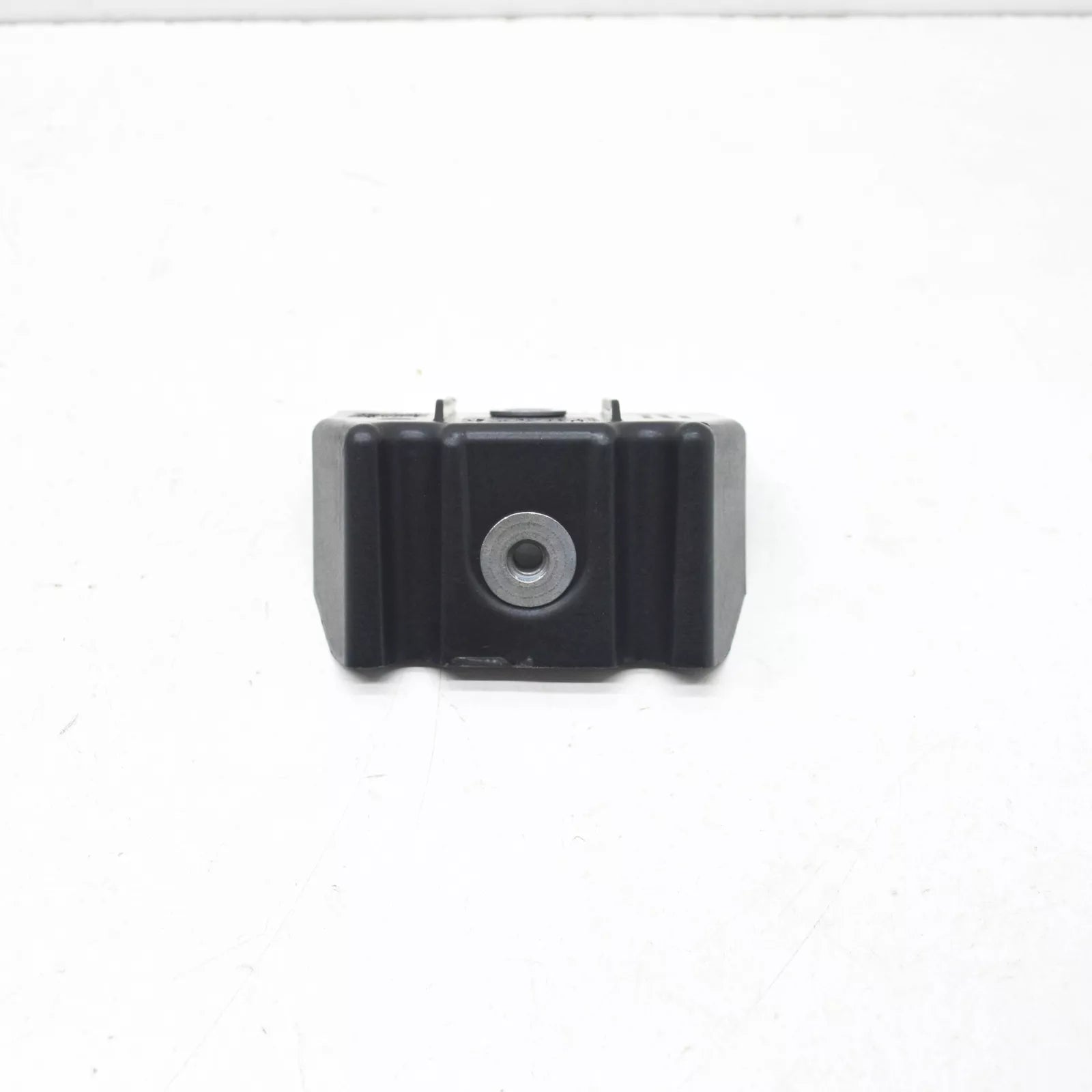 NEW VOLKSWAGEN TRANSPORTER T5 FRONT PANEL BRACKET LEFT SIDE 7E0805731B ORIGINAL