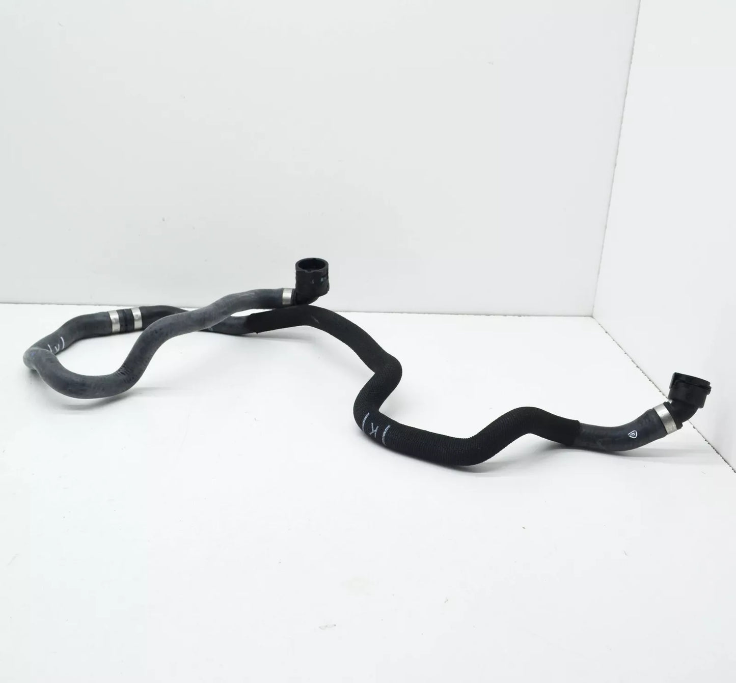 NEW BMW 5 G30 LEFT LOWER WATER COOLANT RADIATOR HOSE 17128602633 ORIGINAL
