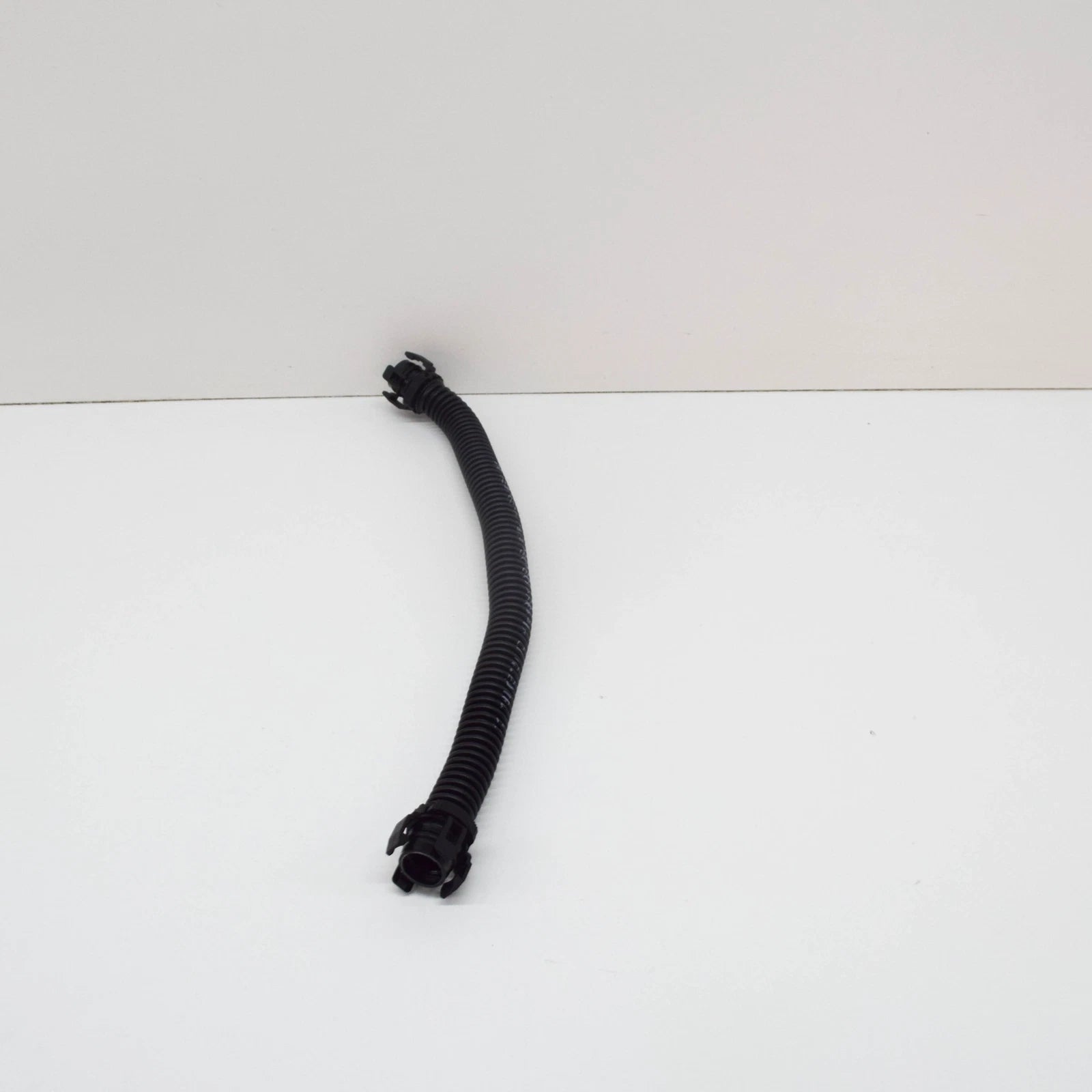 NEW BMW X5 M E70 CRANKCASE BREATHER HOSE 11157595188 ORIGINAL