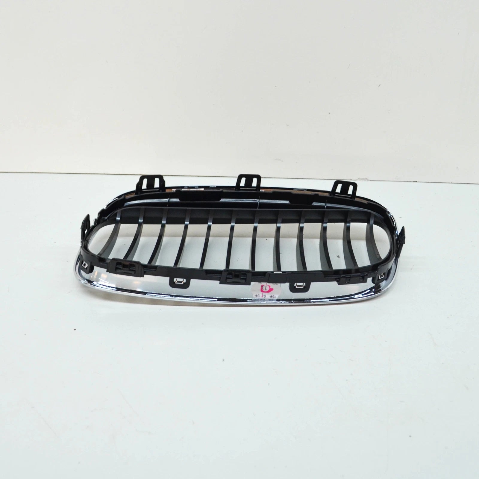 NEW BMW 2 F45 FRONT RADIATOR RIGHT GRILLE 51137300544 7300544 2015 ORIGINAL