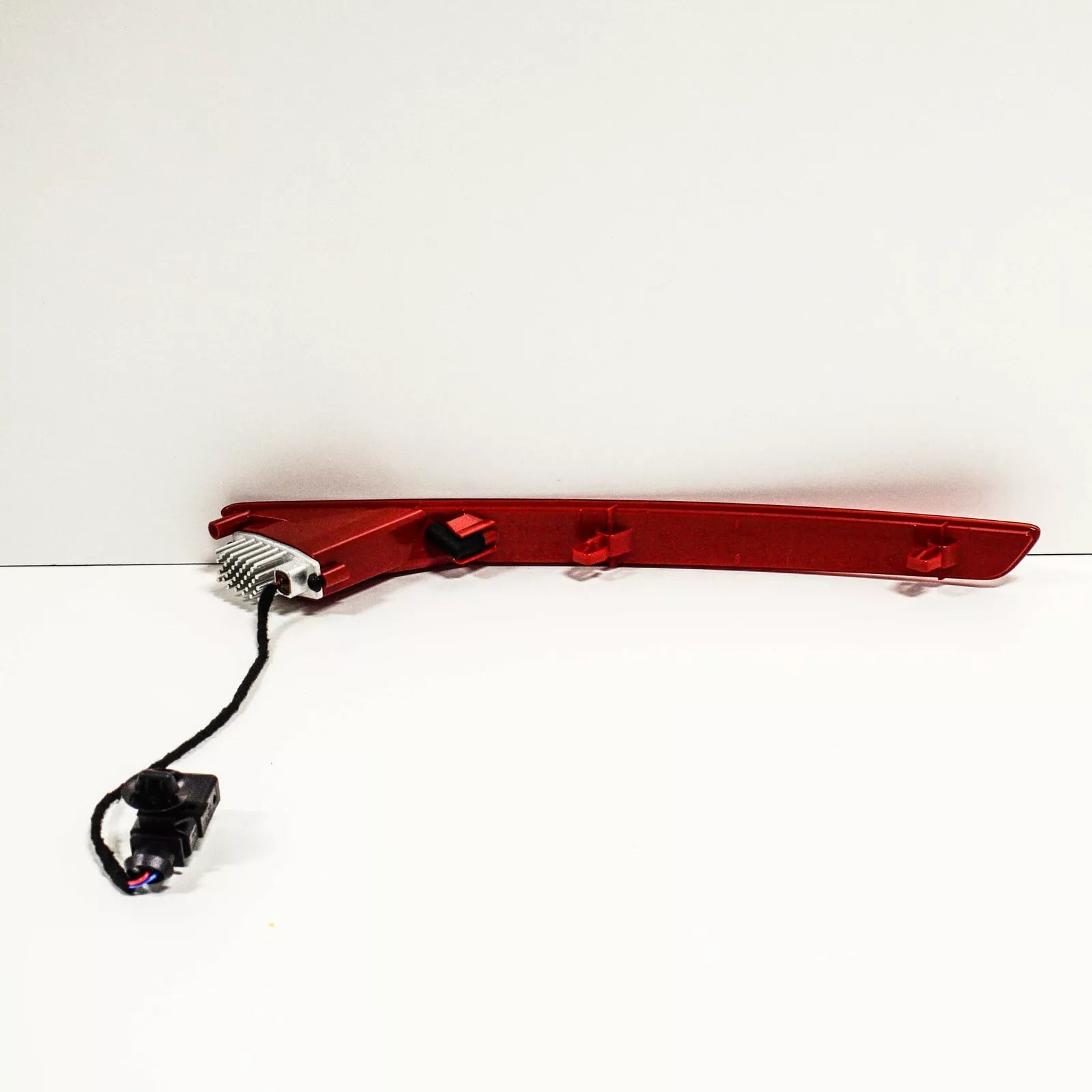 NEW VW BEETLE A5 REAR LEFT TAIL LIGHT WITH FOG LIGHT RHD 5C5945701B ORIGINAL