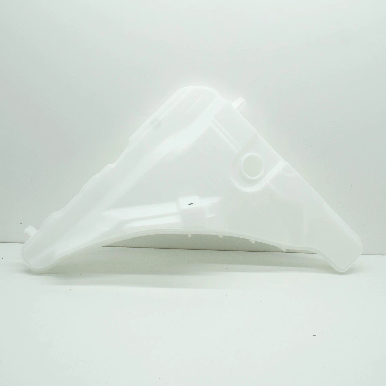 NEW AUDI Q8 4MN WINDSHIELD WASH WATER RESERVOIR 4M0955452C ORIGINAL