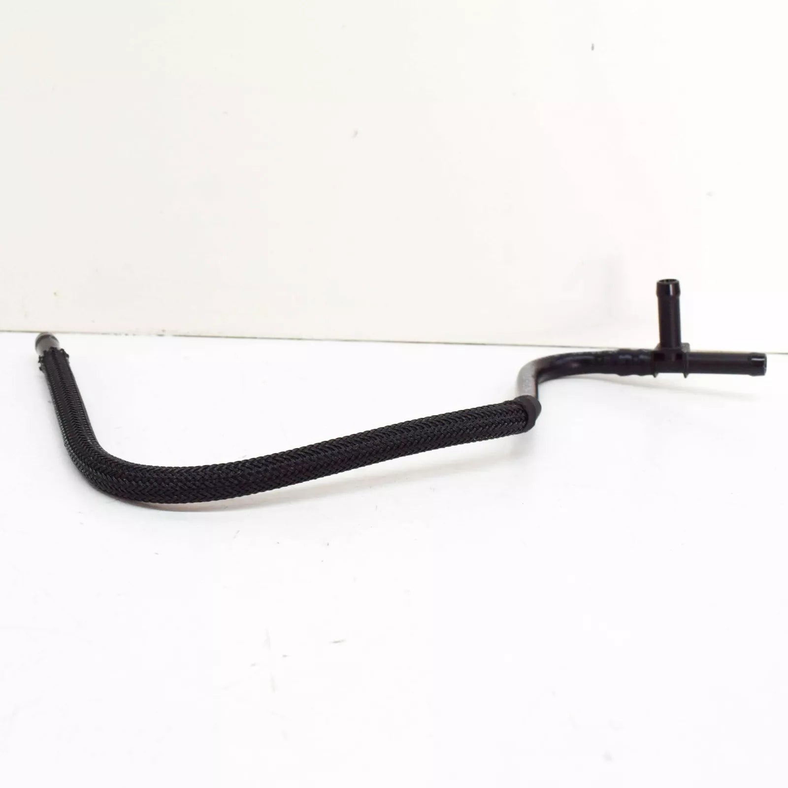 NEW AUDI A4 B7 COOLANT PIPE 059121086F