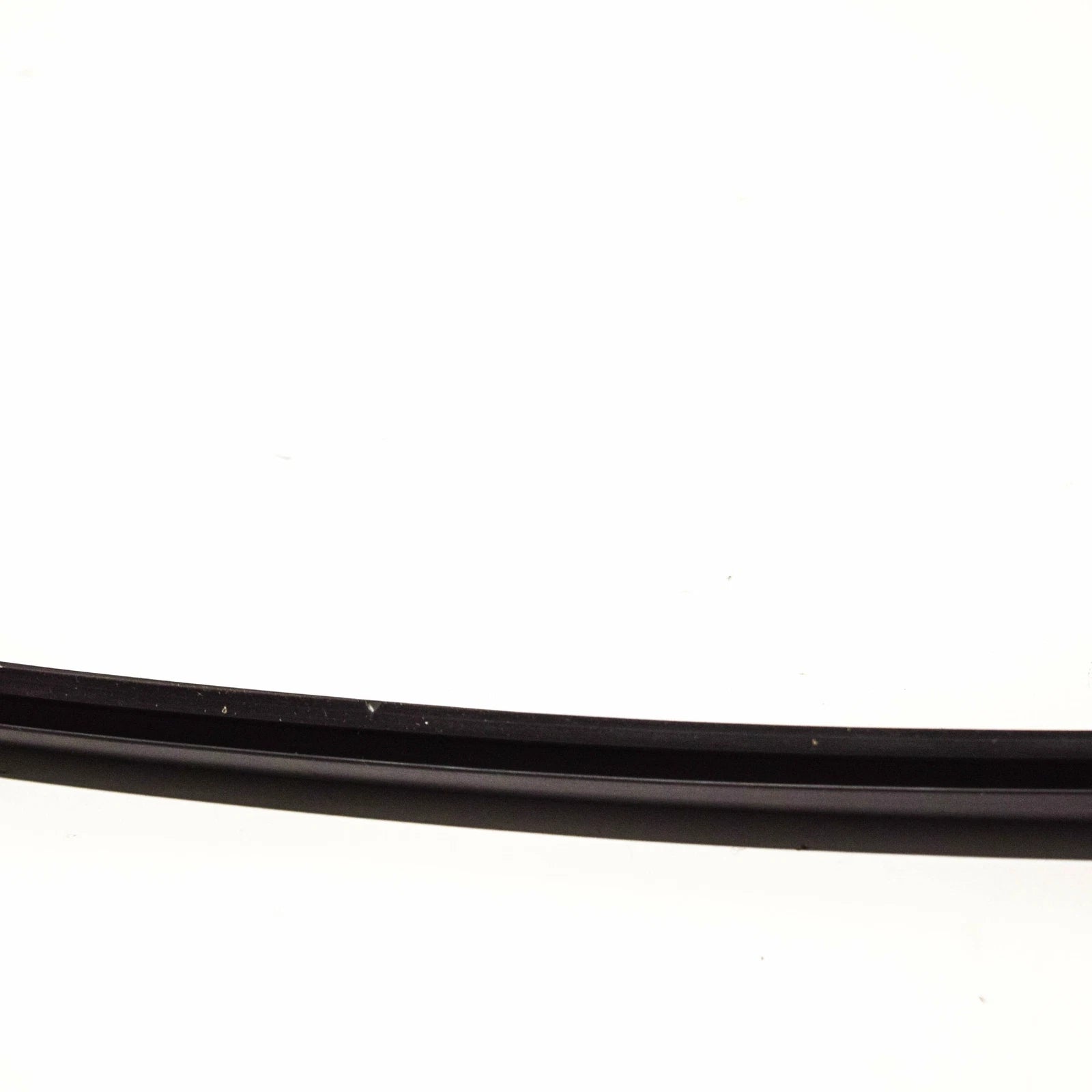 NEW BMW Z4 E85 FRONT WINDSCREEN SEAL RUBBER TRIM 51317017021
