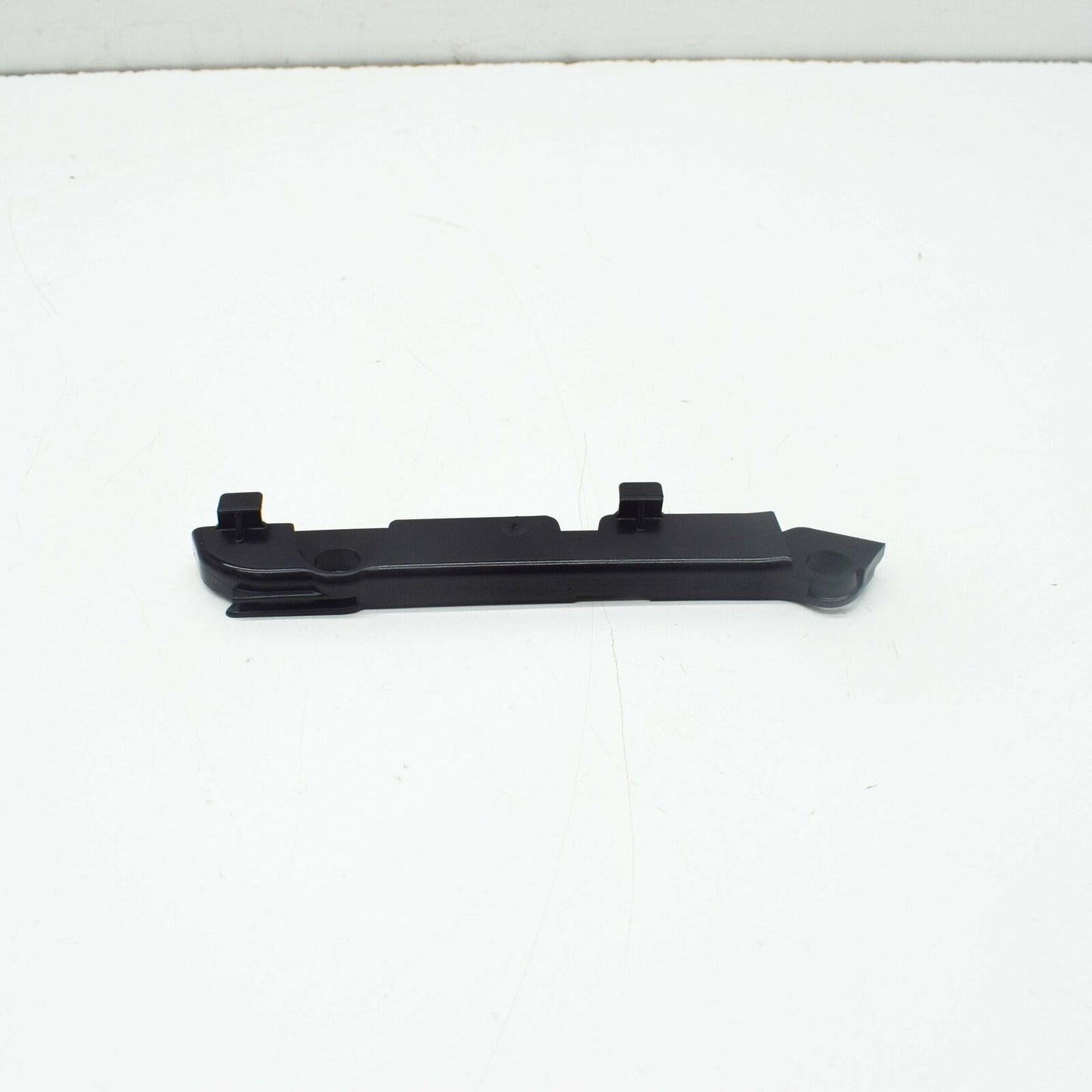 NEW MERCEDES-BENZ C W205 FRONT LEFT BUMPER SIDE BRACKET A2058854500 ORIGINAL
