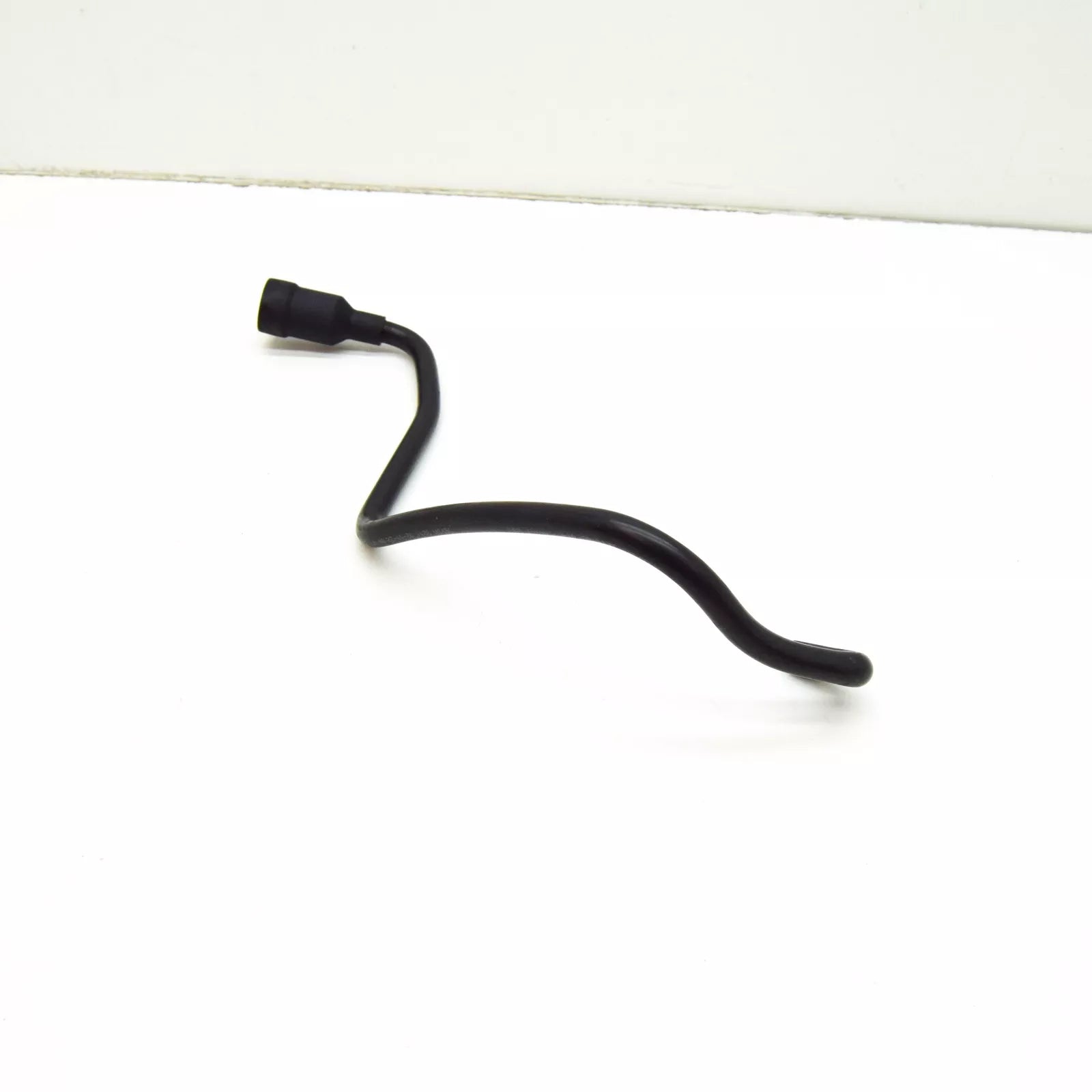 NEW AUDI A4 B8 RIGHT HEADLIGHT DRAIN TUBE 8T0941718D ORIGINAL