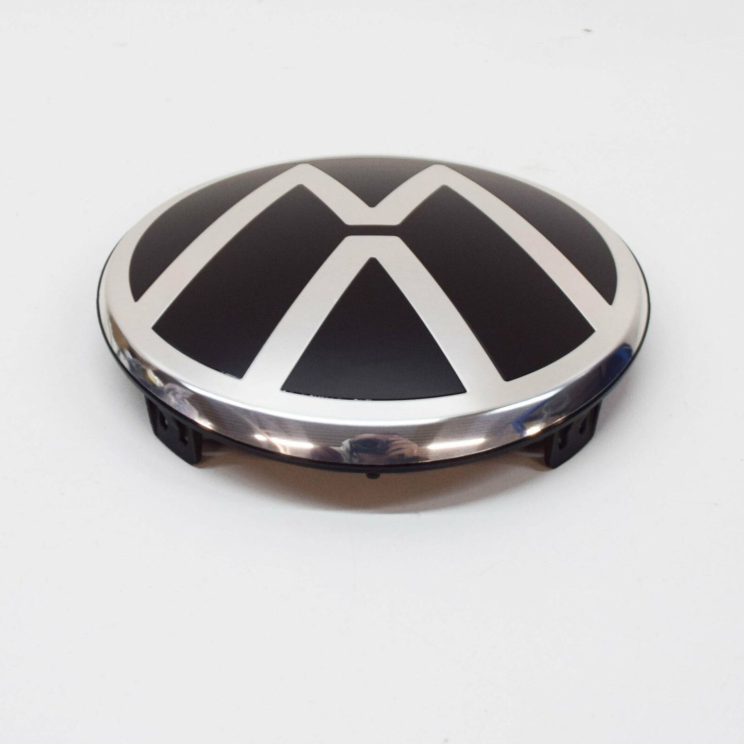 NEW VOLKSWAGEN UP FRONT VW EMBLEM BADGE 1S6853601EFOD ORIGINAL