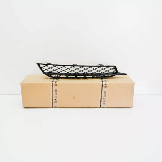 NEW AUDI R8 4S FRONT BUMPER RIGHT COVER FOR TOWING EYE 420807205T94 ORIGINAL