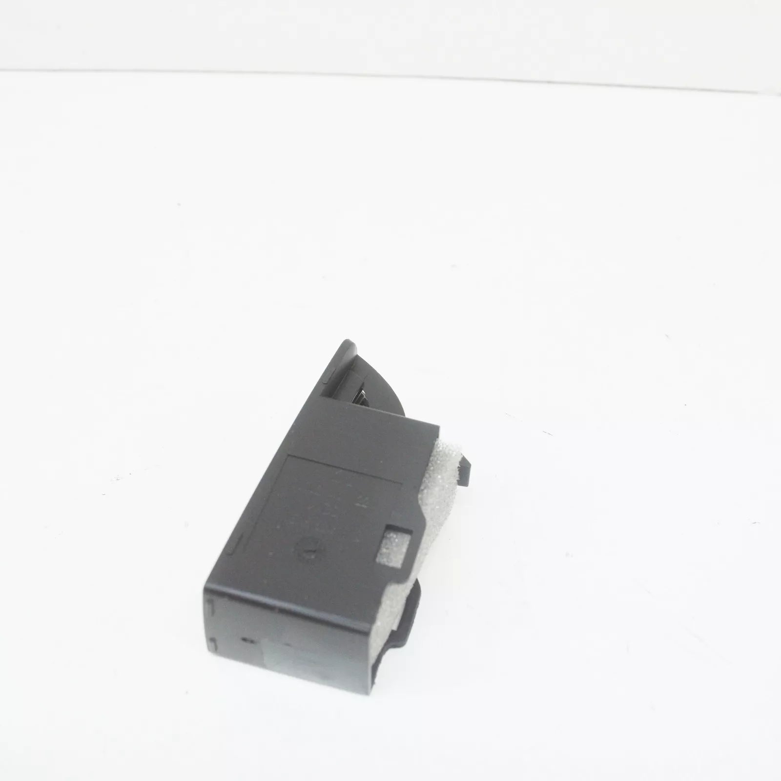 NEW AUDI A4 B8 CENTRE CONSOLE COIN HOLDER INSERT LHD 8K1858323V10 ORIGINAL