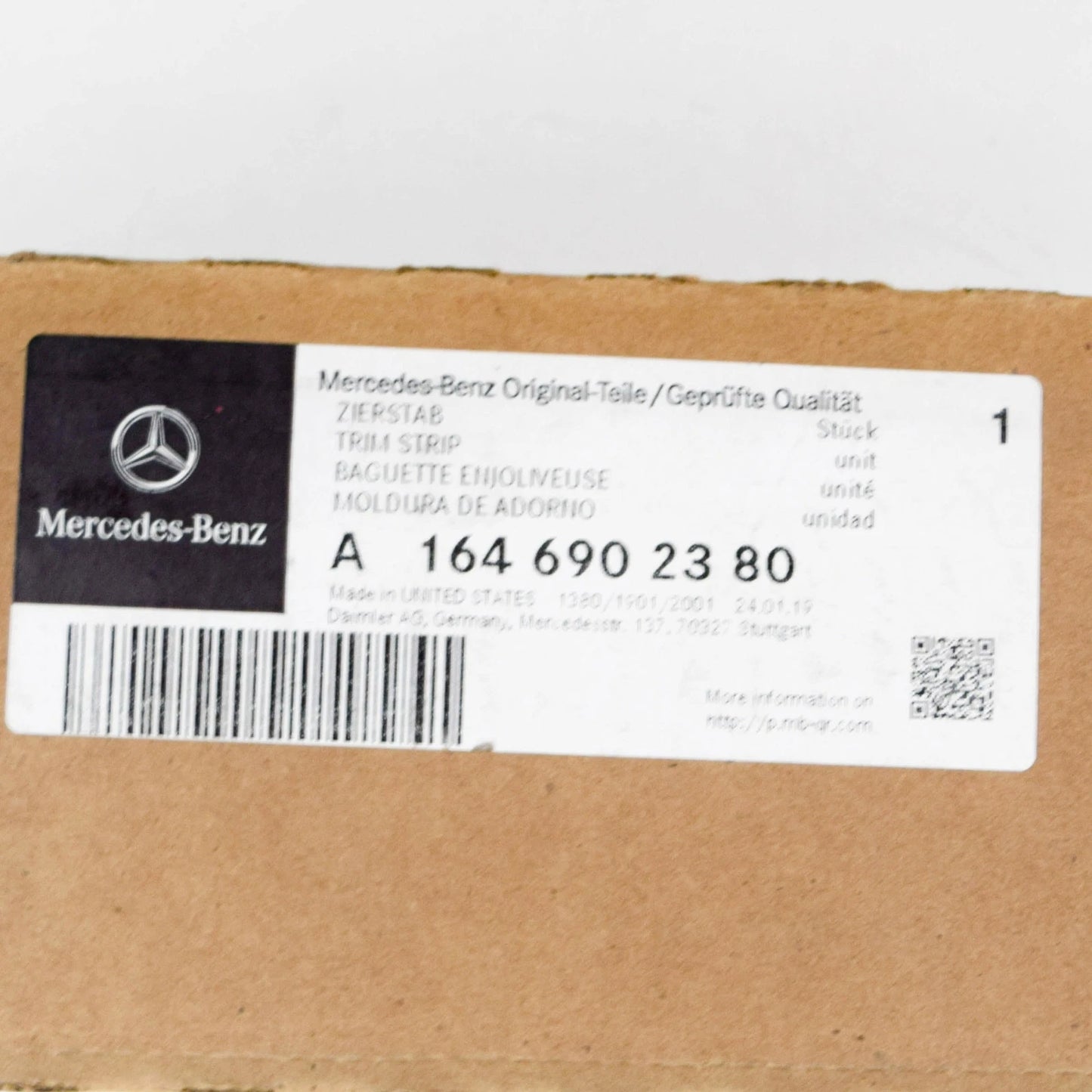 NEW MB GL X164 REAR LEFT OUTSIDE WINDOW GARNISH MOLDING A1646902380