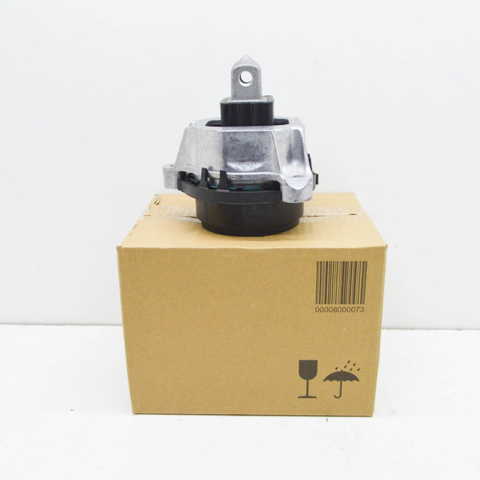 NEW BMW 7 G12 RIGHT SIDE ENGINE MOUNT 22116866156 ORIGINAL