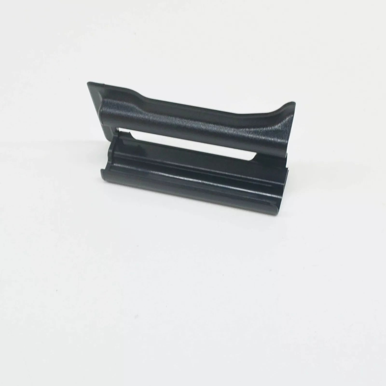 NEW MB C W203 FRONT RIGHT SEAT OUTSIDE REAR COVER CAP A20391906209051 ORIGINAL