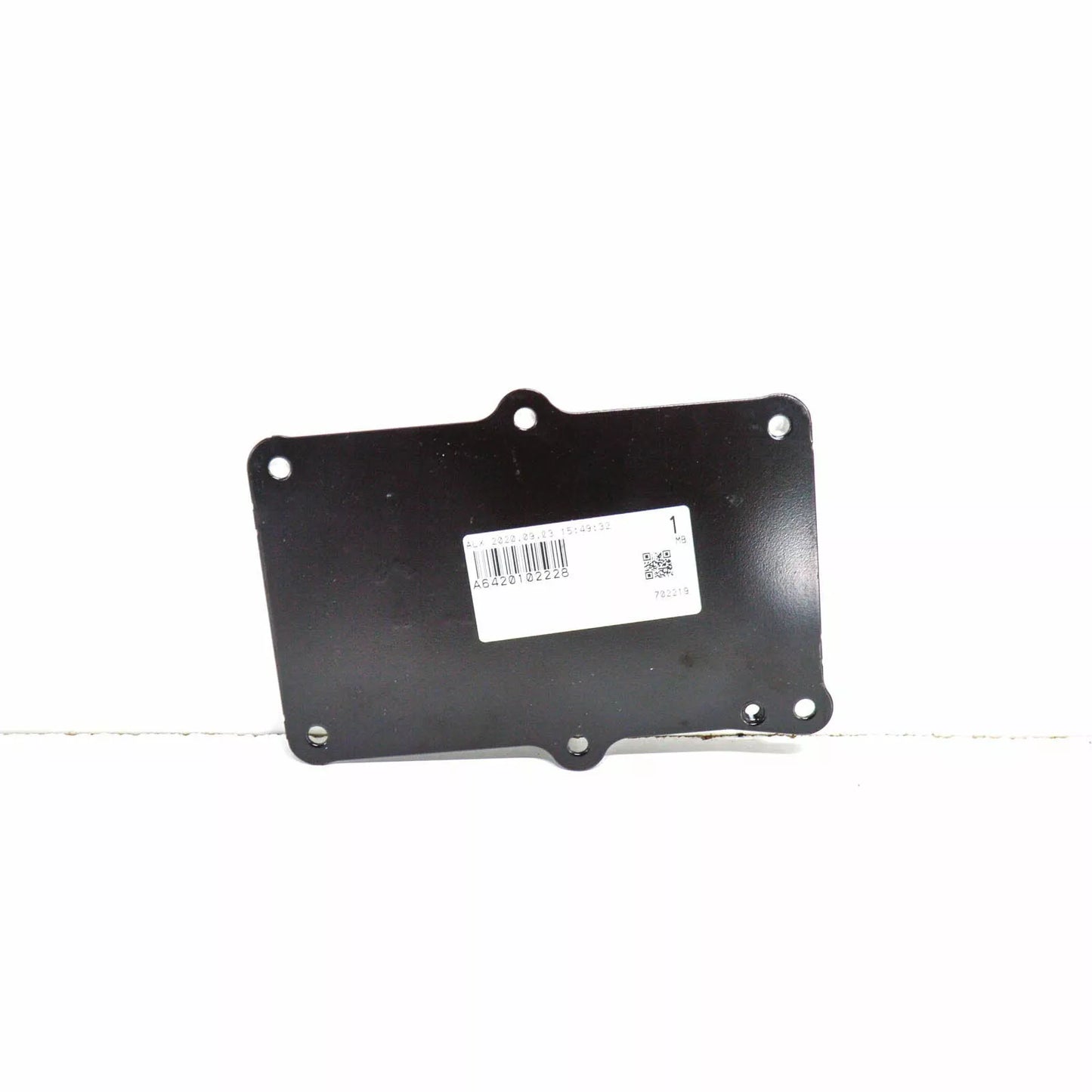 NEW MERCEDES-BENZ E W212 LOWER OIL PAN PART A6420102228 ORIGINAL