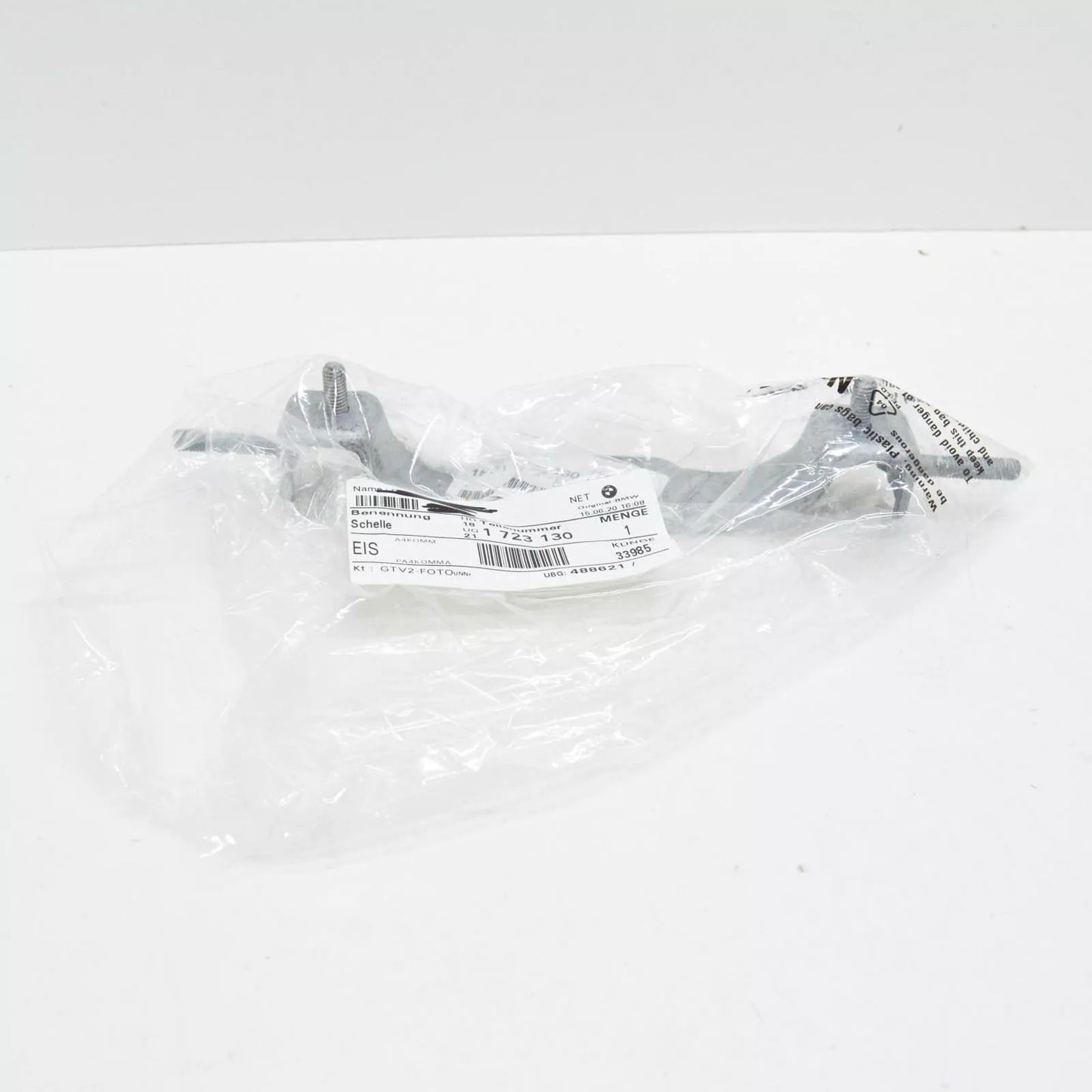 NEW BMW 8 E31 REAR EXHAUST SYSTEN CLAMP 18211723130 ORIGINAL