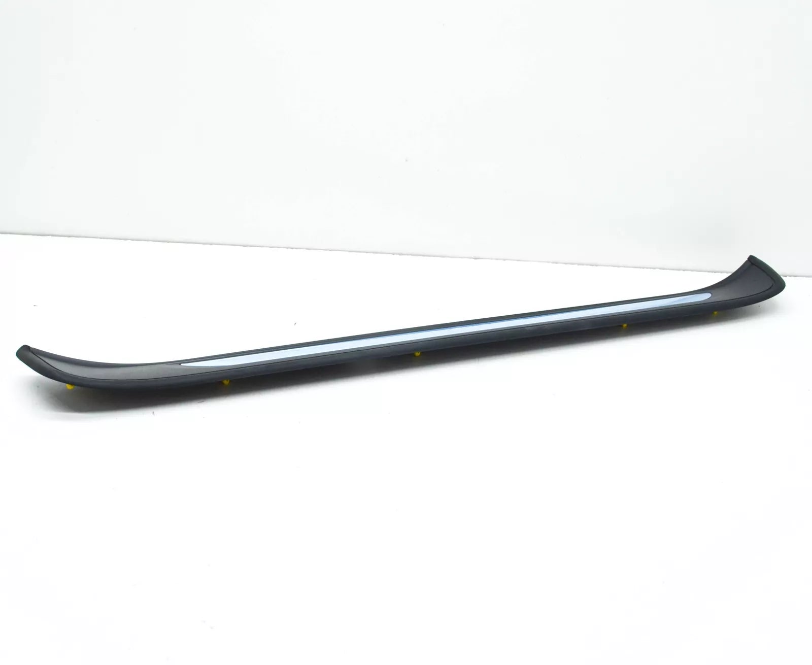 NEW BMW 3 E91 FRONT RIGHT O/S ENTRANCE COVER TRIM STRIP 51477255930 ORIGINAL