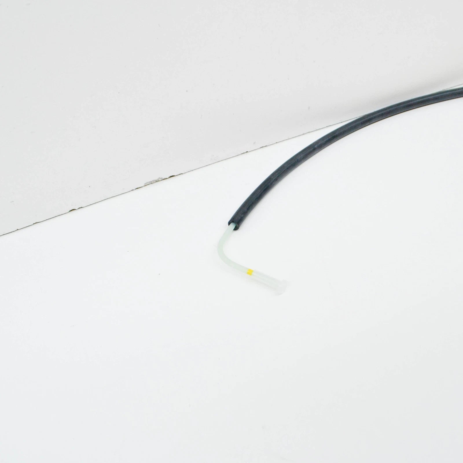 NEW MERCEDES-BENZ E W211 REAR AXLE RIGHT DISTRIBUTOR LINE A2113200953