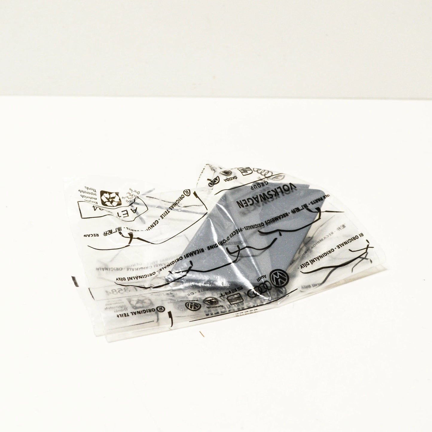 NEW VW TIGUAN MK1 FRONT BUMPER TOW HOOK EYE CAP RIGHT 5N0807241BGRU