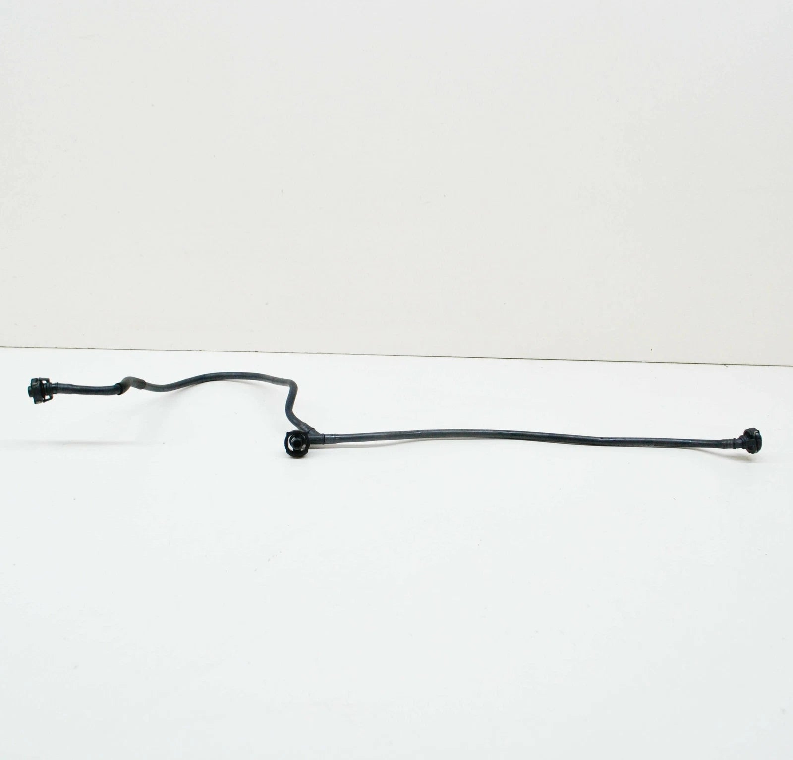 NEW AUDI A6 C8 ENGINE COOLANT OVERFLOW BREATHER HOSE LOWER 4K0121081CS