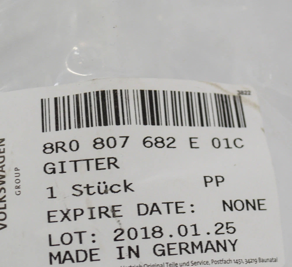 NEW AUDI Q5 8R FRONT RIGHT BUMPER FOG LIGHT GRILL 8R0807682E01C 2011 ORIGINAL