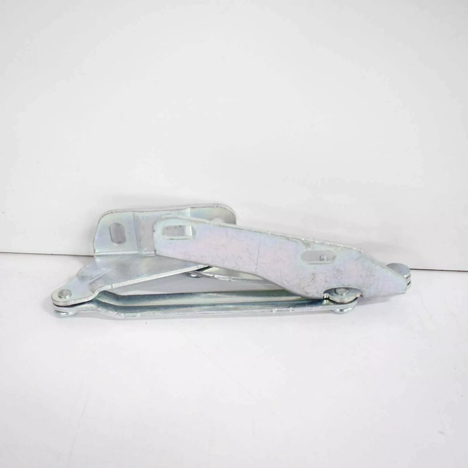 NEW VOLKSWAGEN CRAFTER FRONT LEFT SIDE BONNET HOOD HINGE 2E0823301 2008 ORIGINAL