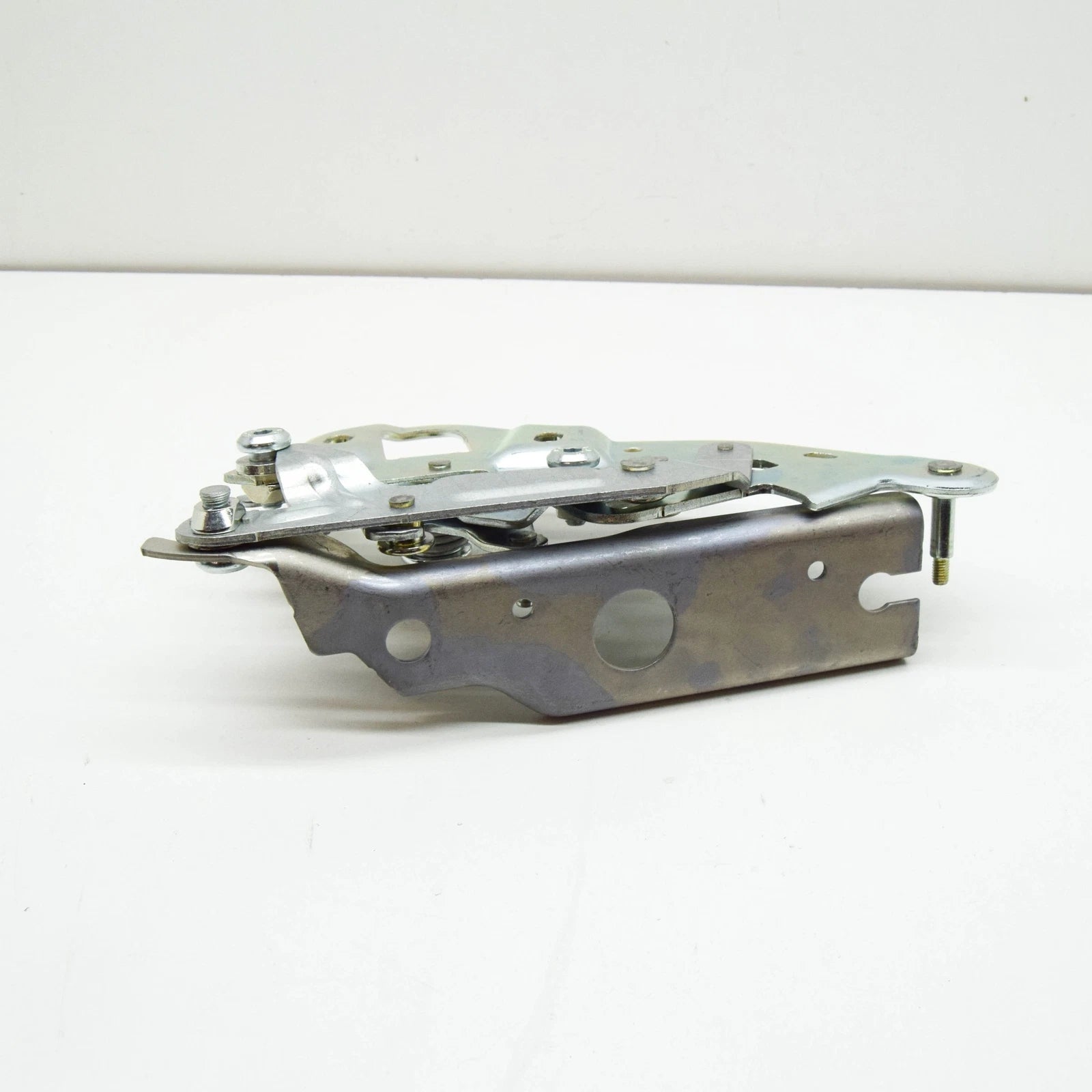 NEW VW TOUAREG CR FRONT LEFT BONNET HINGE 760823301F ORIGINAL