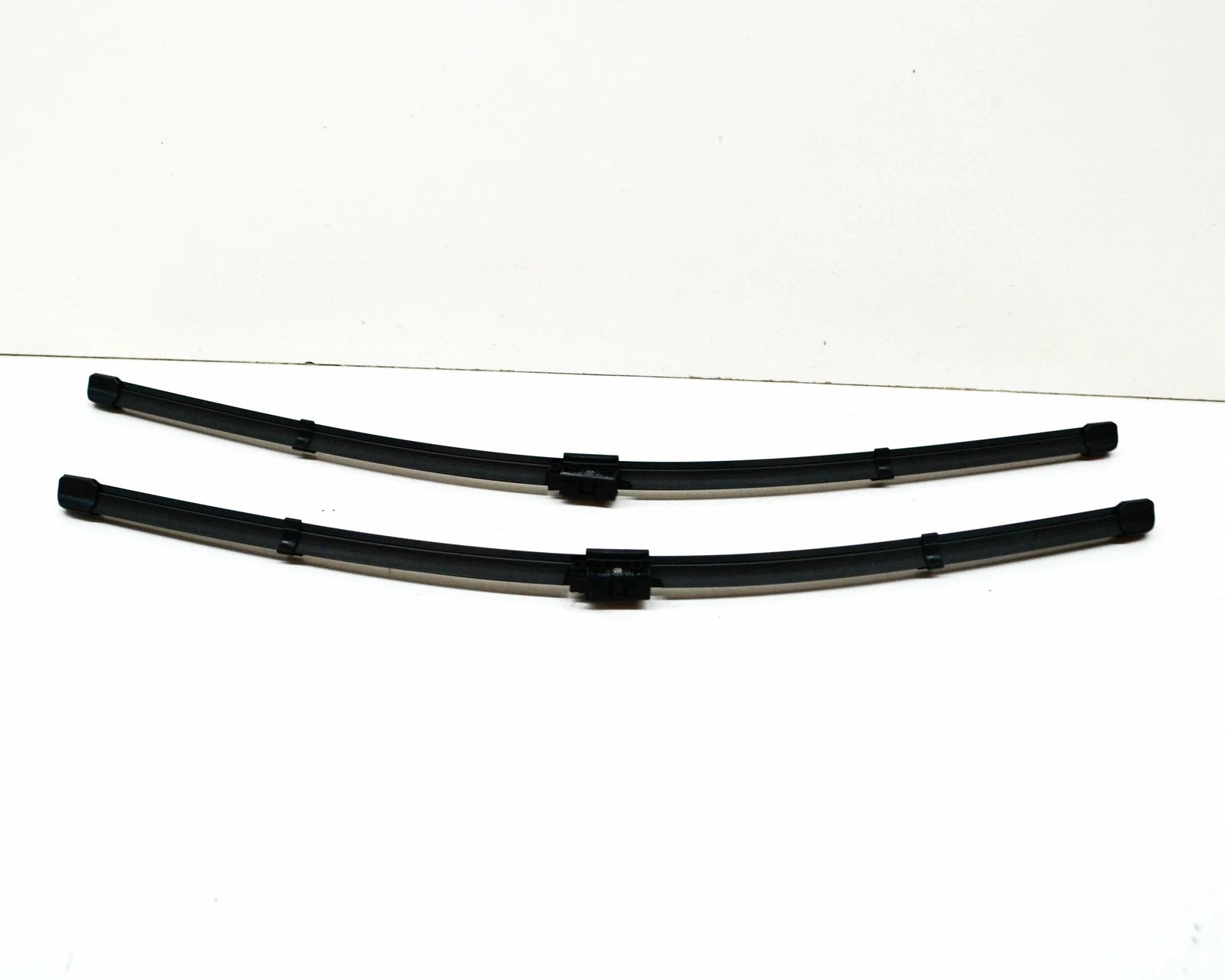 NEW MB E T-MODEL S213 FRONT WINDSCREEN WIPER ARM BLADES LHD A2138203604 ORIGINAL