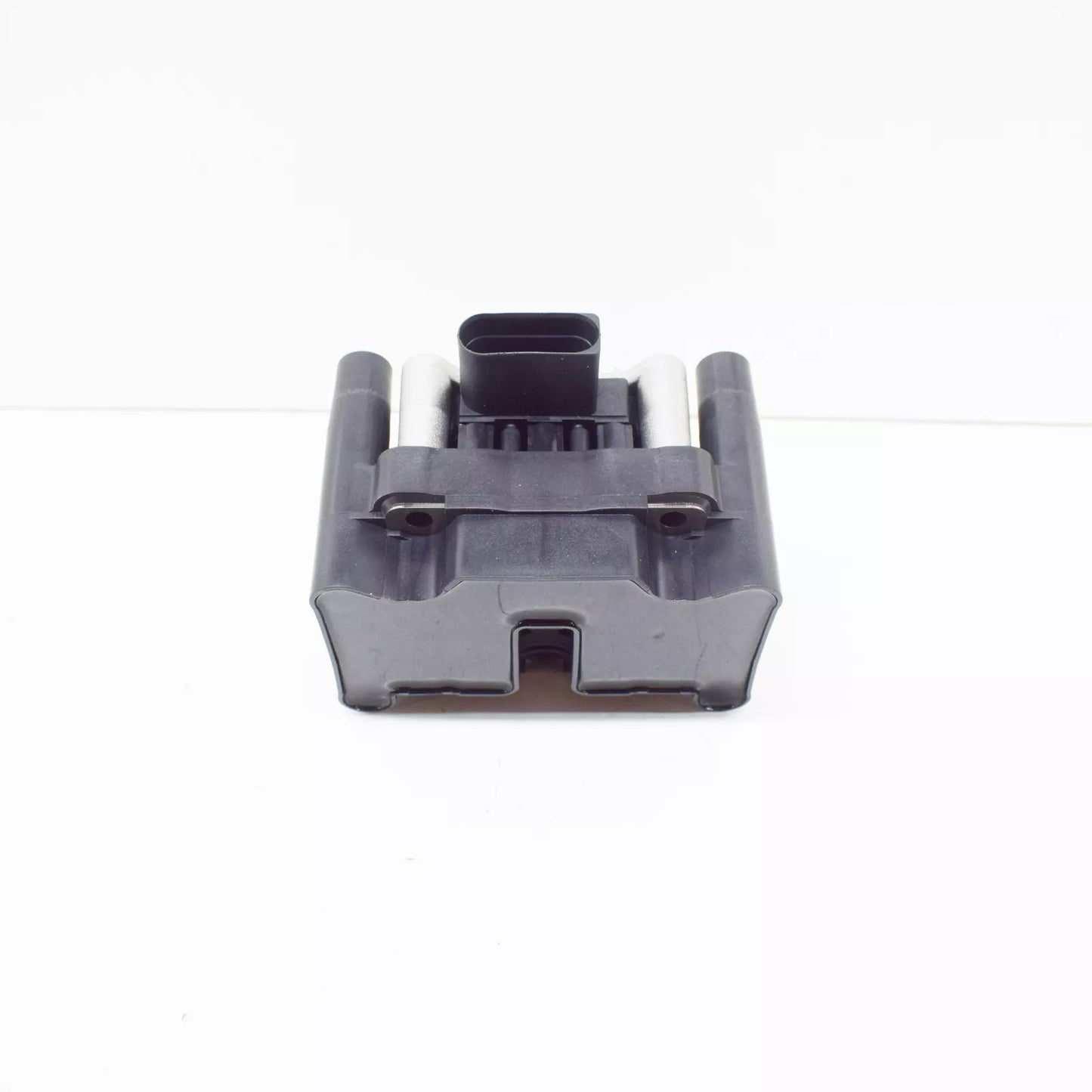 NEW VOLKSWAGEN GOLF MK4 IGNITION COIL PACK 032905106F ORIGINAL