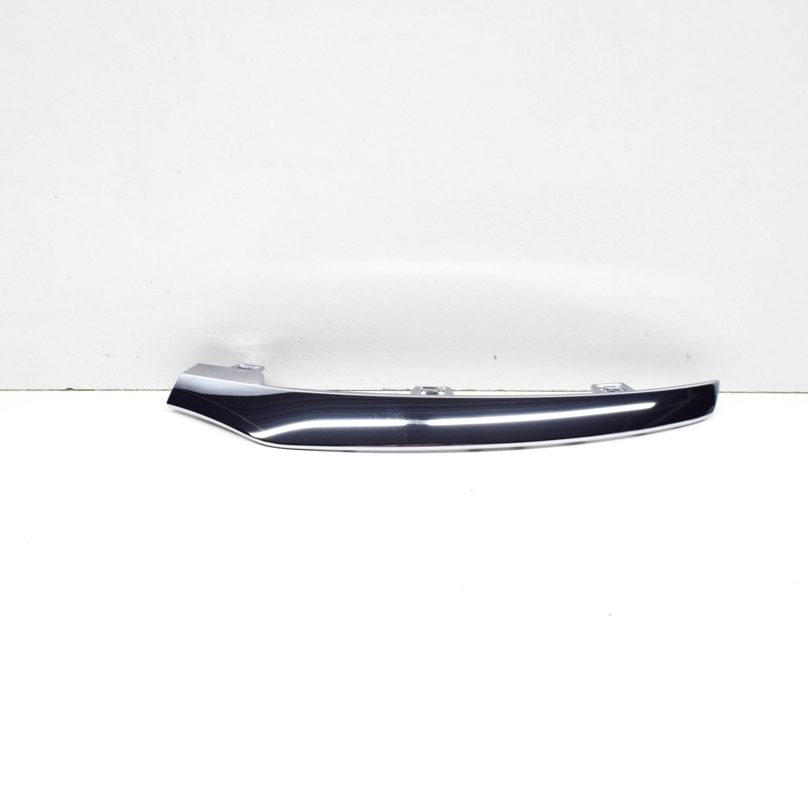 NEW MB GLC X253 FRONT BUMPER LEFT CHROME TRIM A2538852700 ORIGINAL