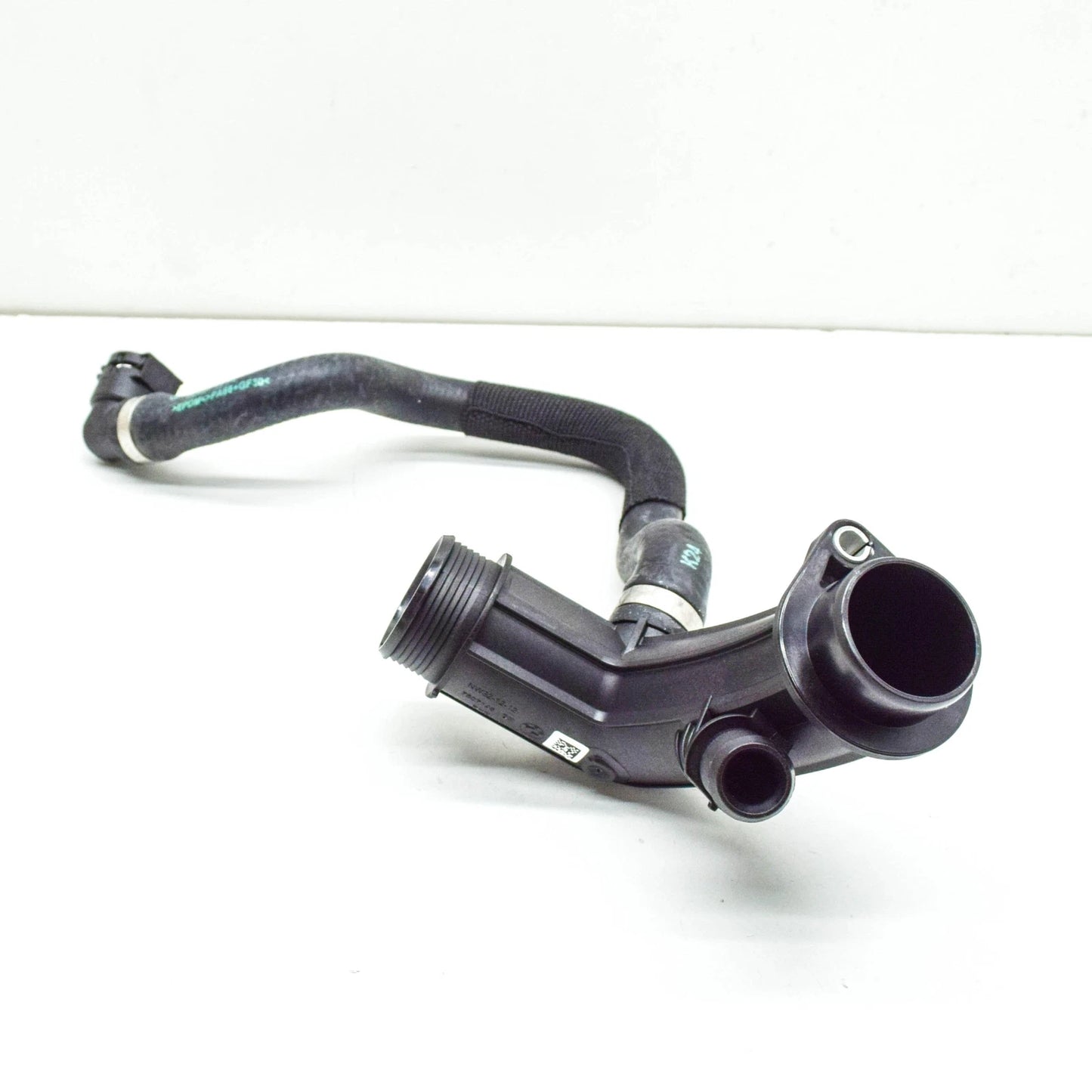 NEW BMW 5 G30 LINE COOLANT PUMP HEAT EXCHANGER 17127507147 ORIGINAL