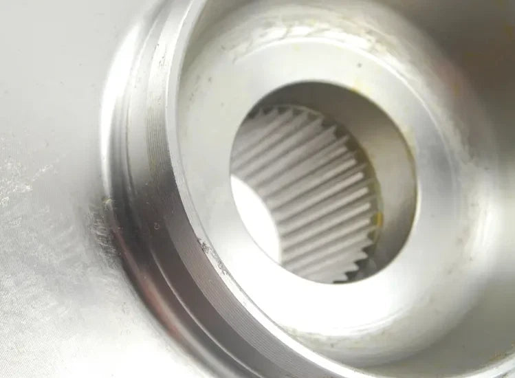 NEW MERCEDES-BENZ C W203 FRONT WHEEL HUB FLANGE A2033370045 ORIGINAL