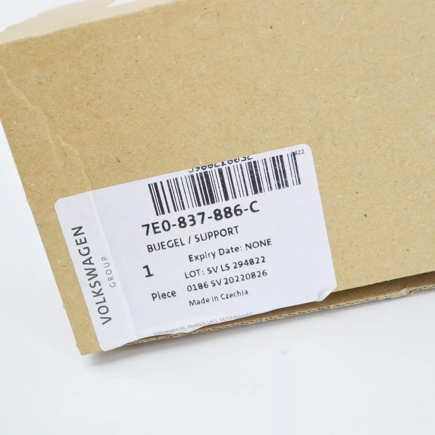 NEW VW TRANSPORTER T5 FRONT RIGHT DOOR HANDLE MOUNT 7E0837886C