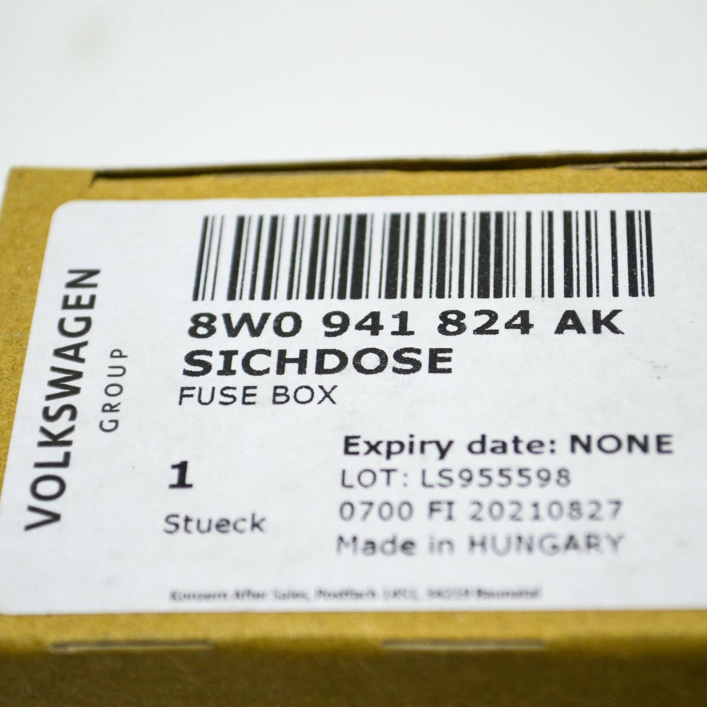 NEW AUDI A4 AVANT B9 FUSE BOX WITH FUSE 8W0941824AK ORIGINAL