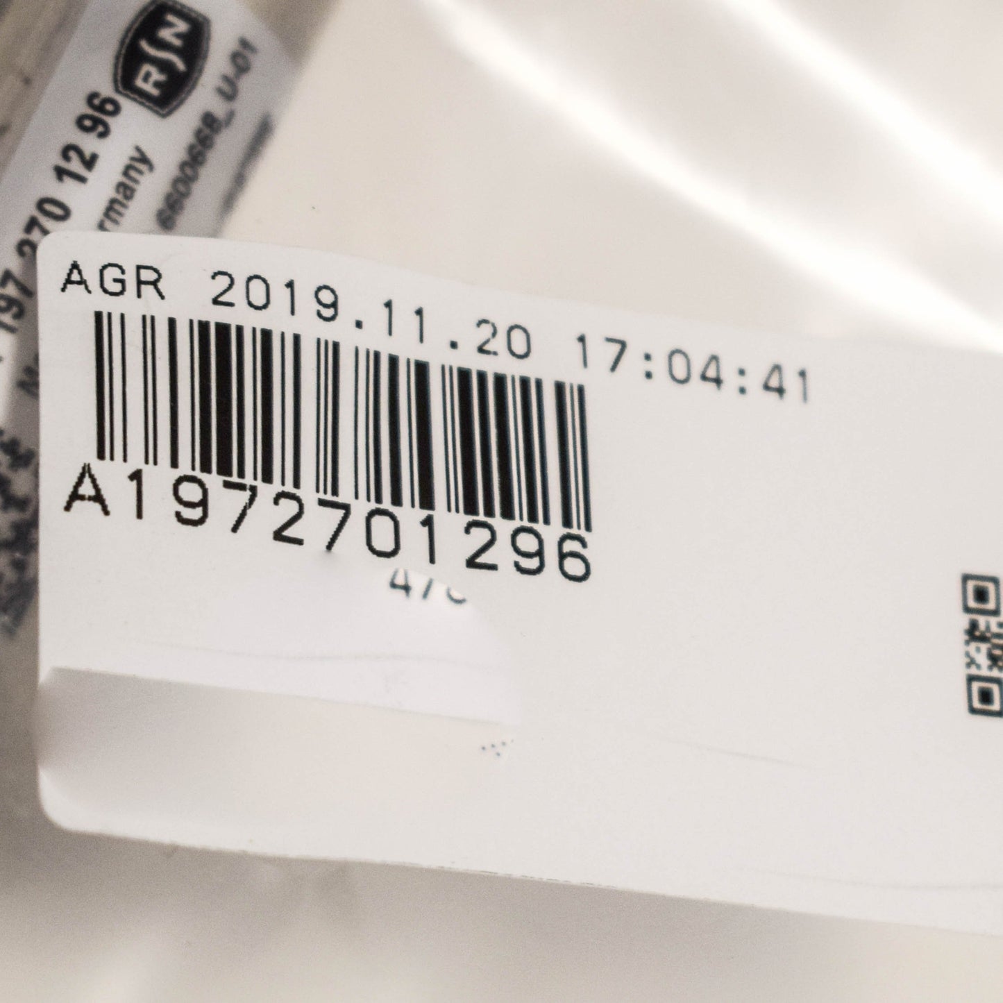 NEW MERCEDES BENZ SLS C197 AMG LEFT FEED OIL LINE A1972701296 ORIGINAL