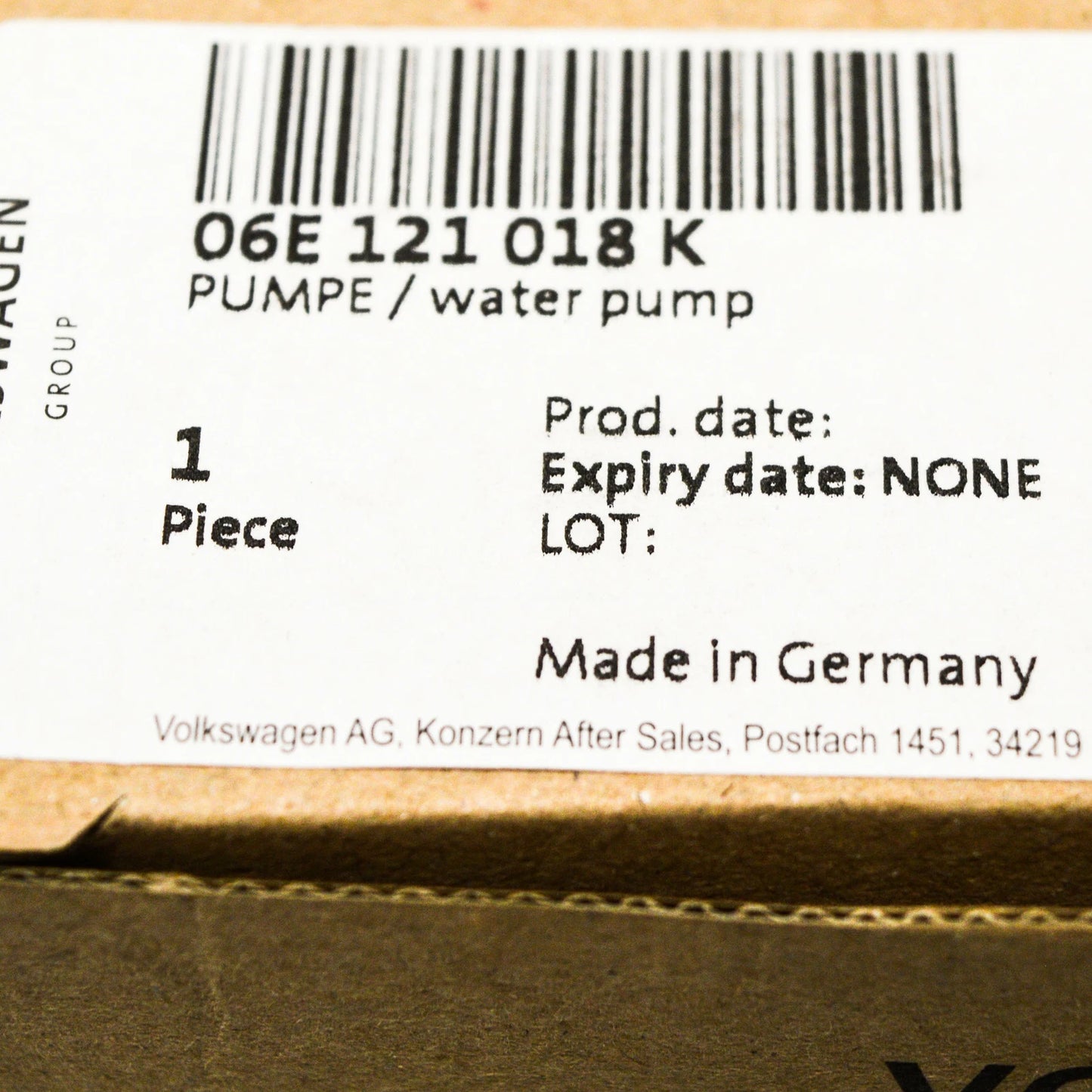 NEW AUDI A4 B8 WATER PUMP 06E121018K