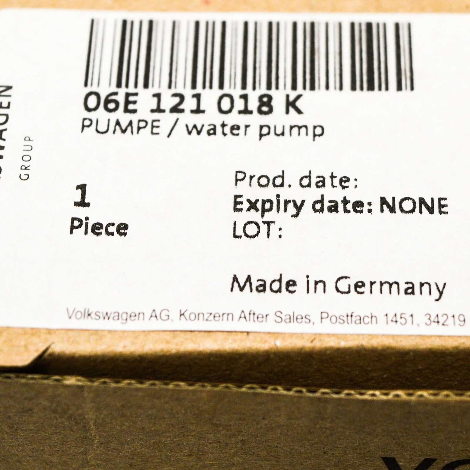 NEW AUDI A4 B8 WATER PUMP 06E121018K