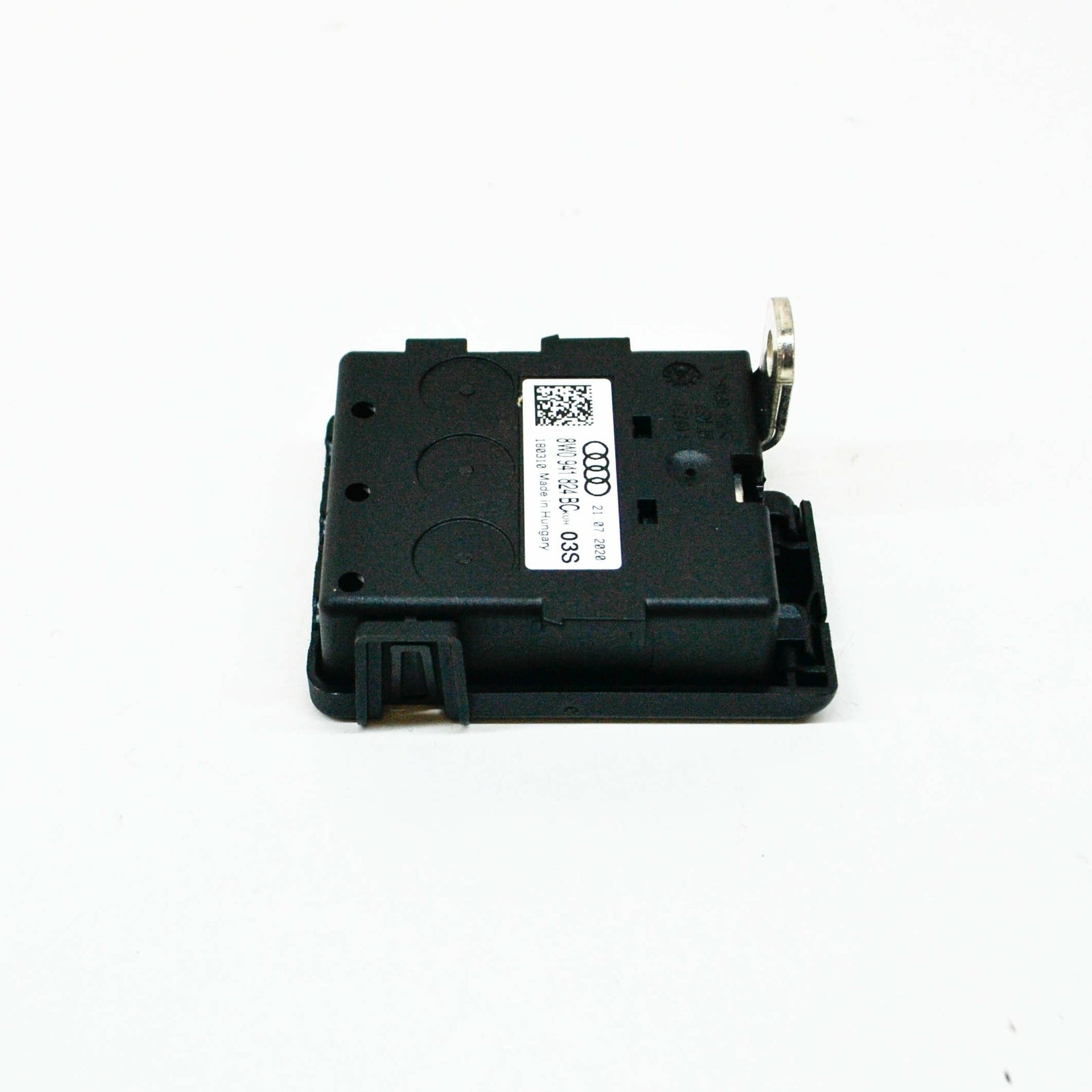 NEW AUDI A6 C8 FRONT RIGHT LOWER FUSE BOX 8W0941824BC ORIGINAL