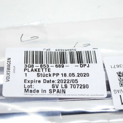 NEW VOLKSWAGEN ARTEON FRONT LEFT WING EMBLEM BADGE 3G8853689DPJ