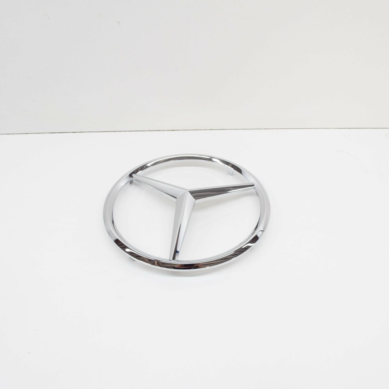 NEW MERCEDES-BENZ SPRINTER 903 FRONT GRILLE EMBLEM BADGE A9018170816 ORIGINAL