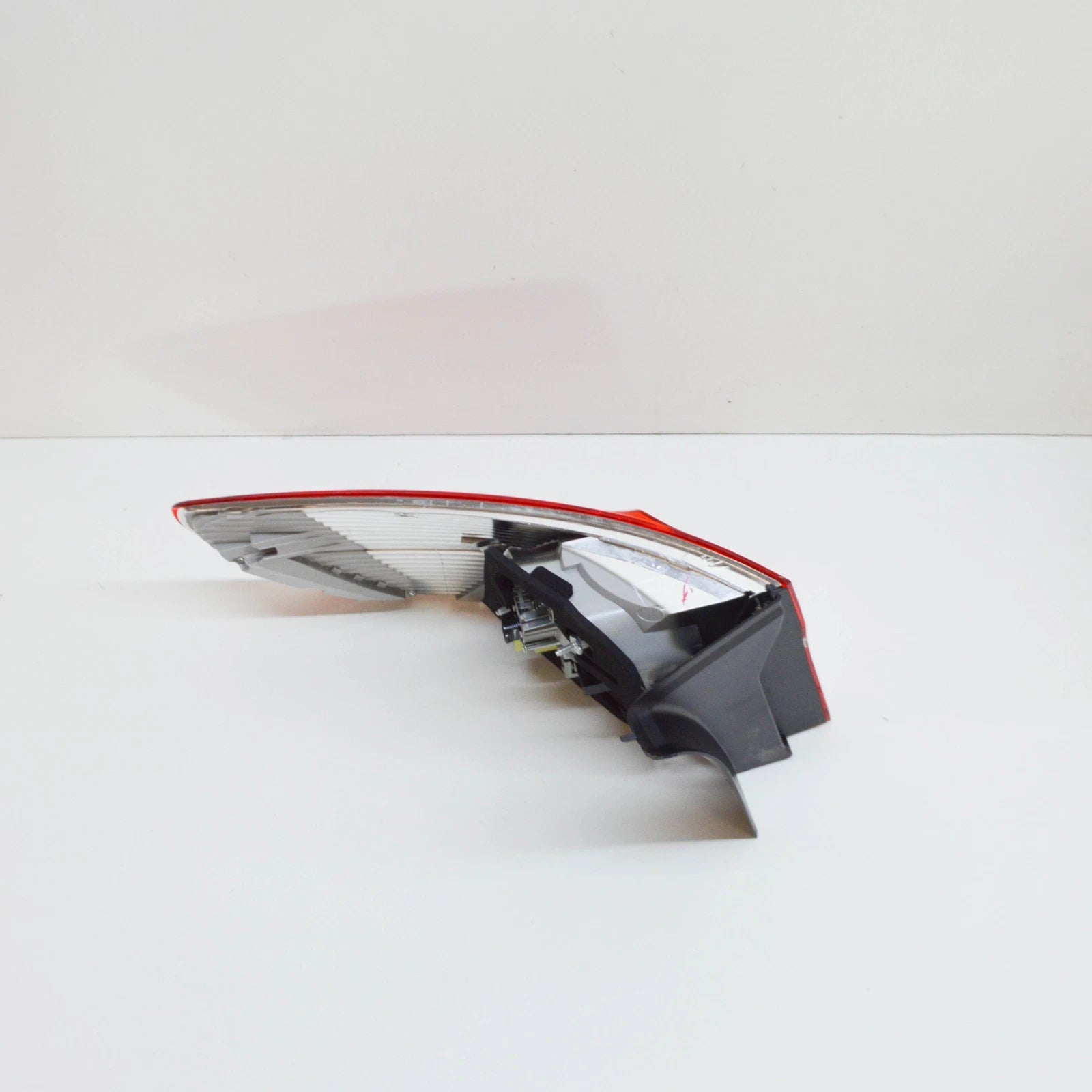 NEW BMW X6 E71 REAR RIGHT OUTER TAILLIGHT LAMP 63217179984 7179984 ORIGINAL