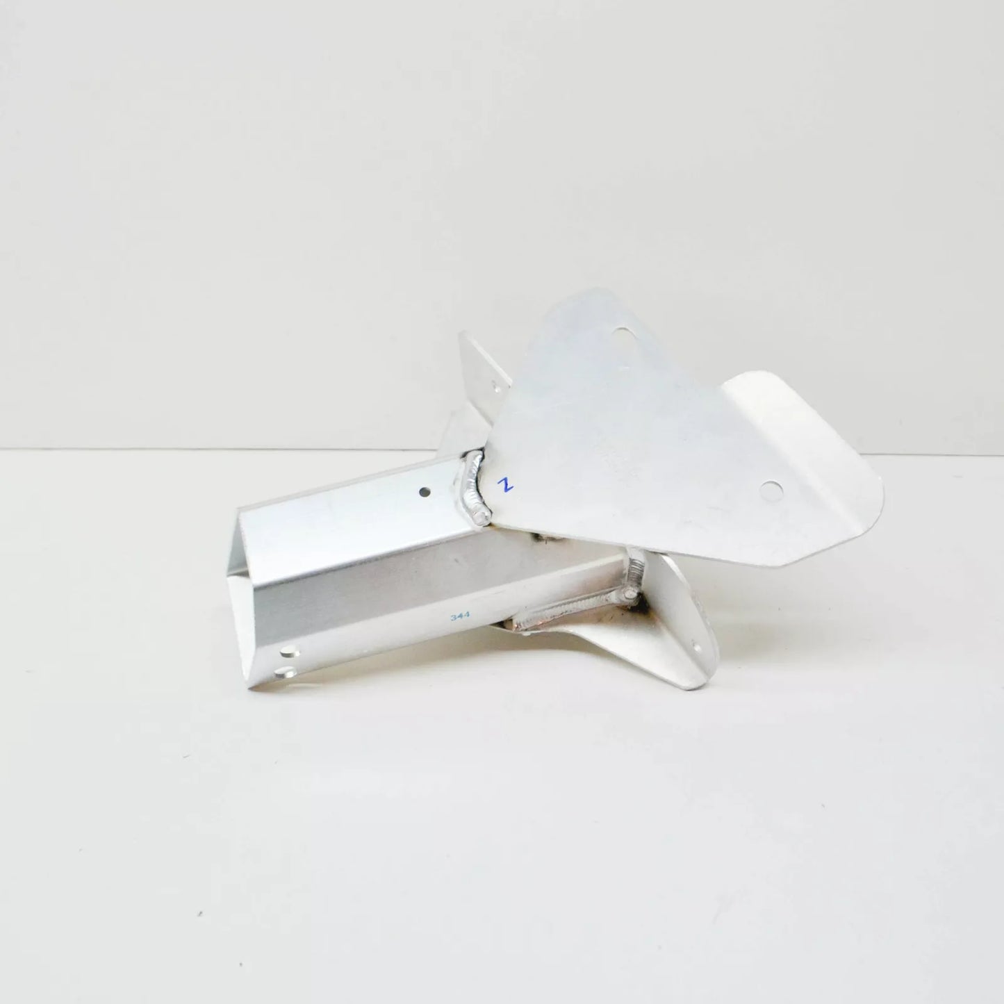 NEW AUDI R8 42 REAR BUMPER LEFT IMPACT BAR BRACKET 420807553H