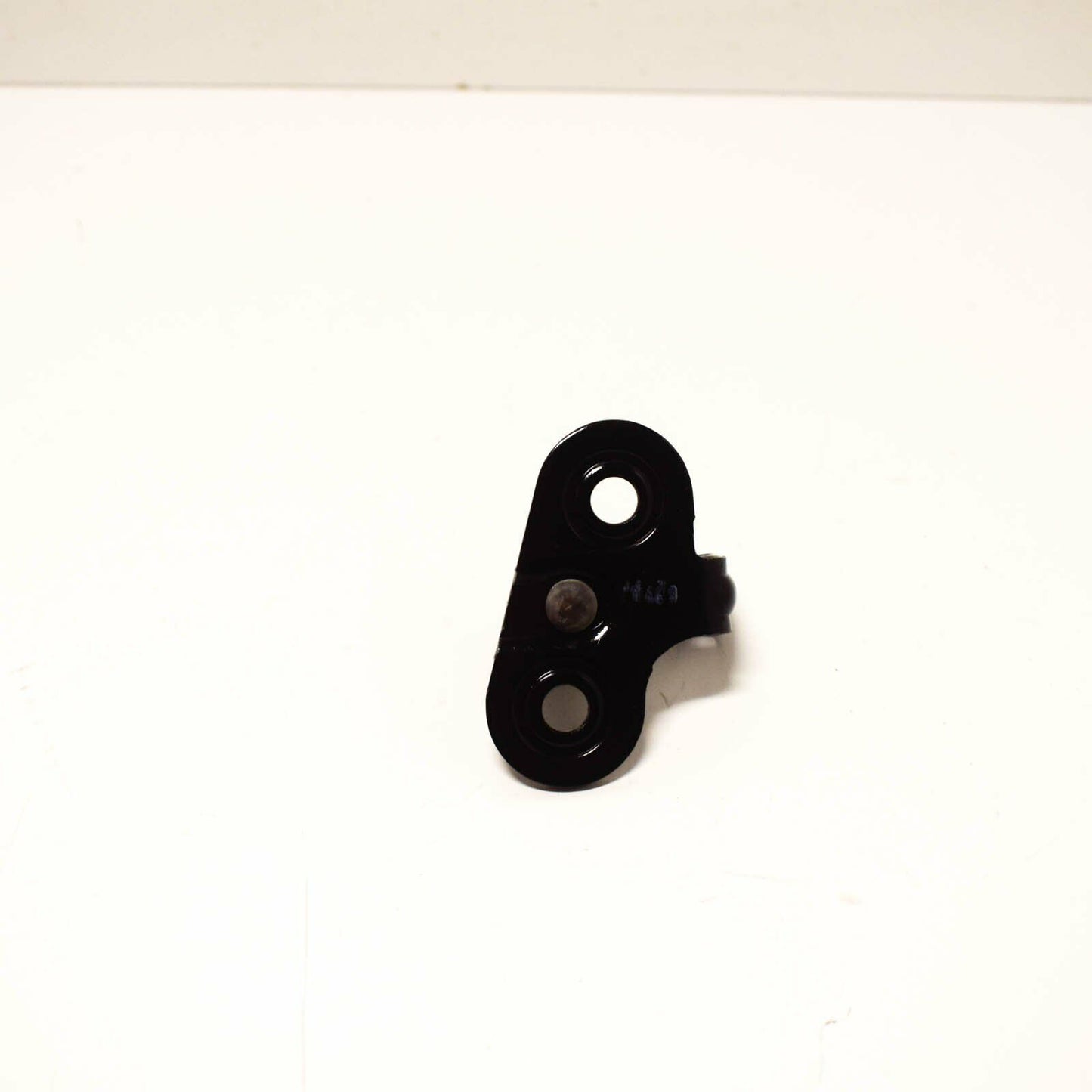 NEW VOLKSWAGEN TOUAREG 7L REAR LID LOWER STRIKER PLATE 7H0827512B ORIGINAL